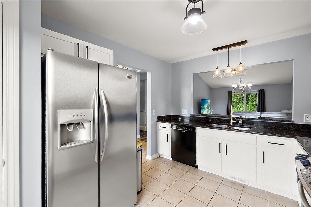 15257 Oak Valley Lane