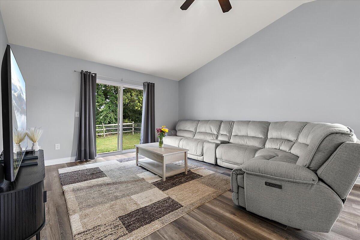15257 Oak Valley Lane