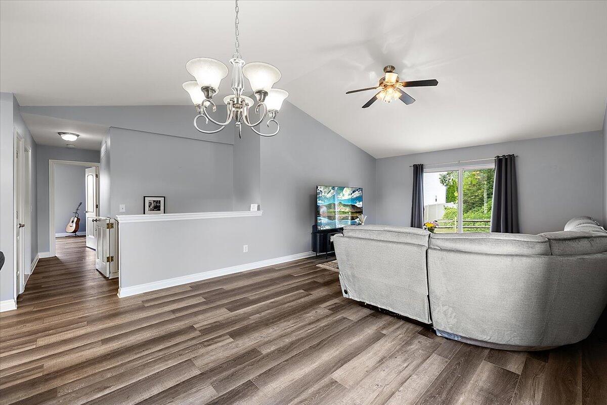 15257 Oak Valley Lane