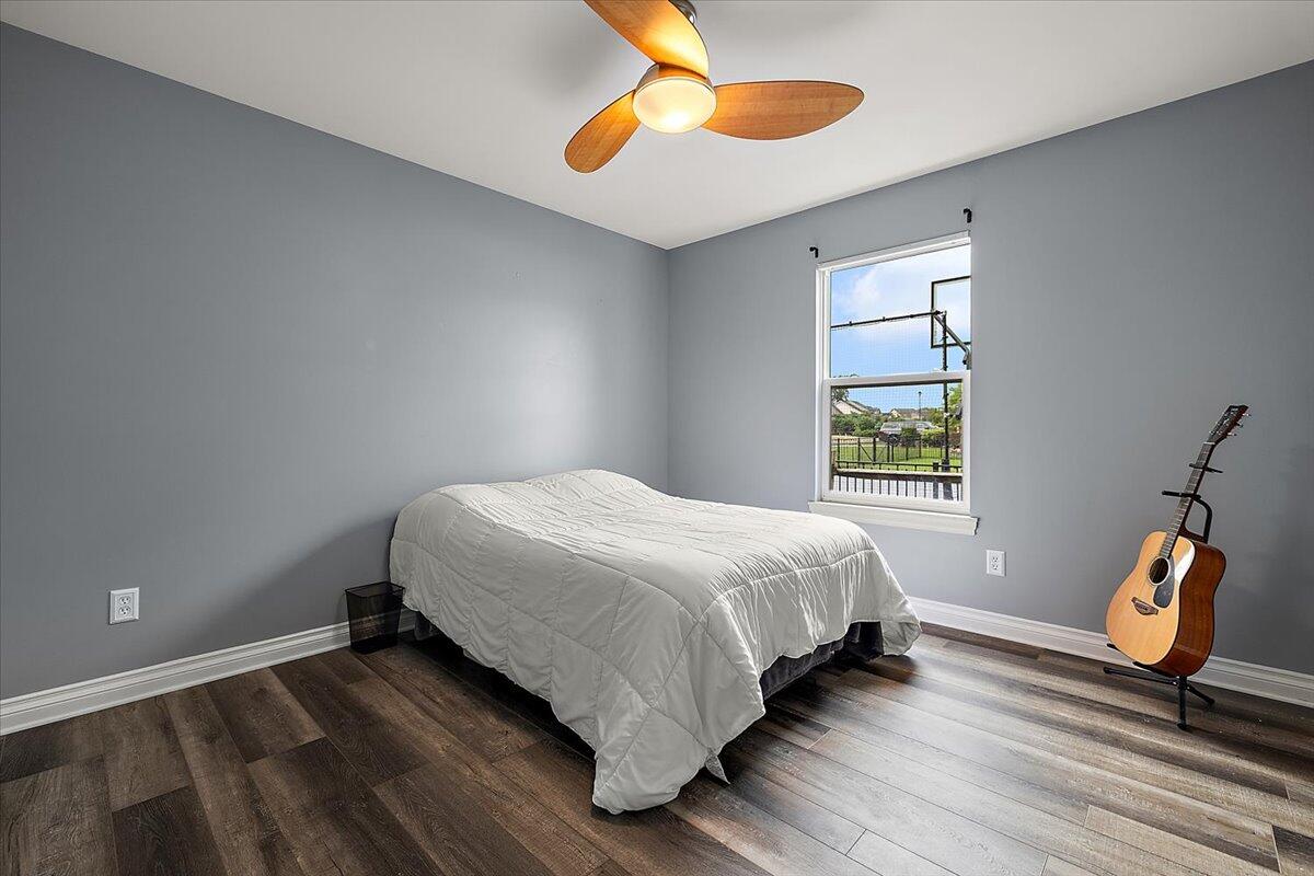 15257 Oak Valley Lane