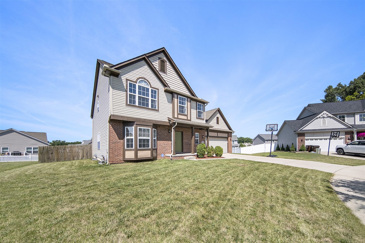 834 Golf Ridge Circle