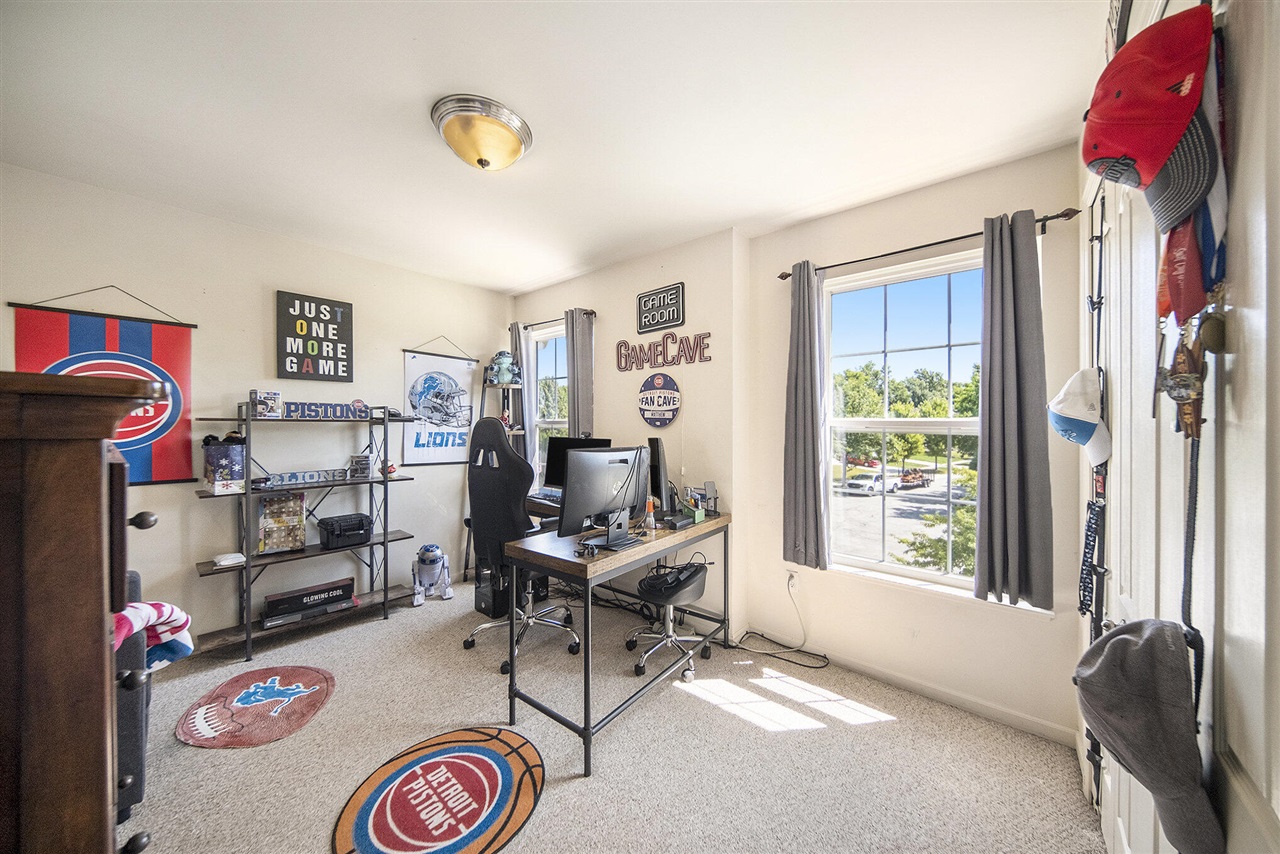 834 Golf Ridge Circle