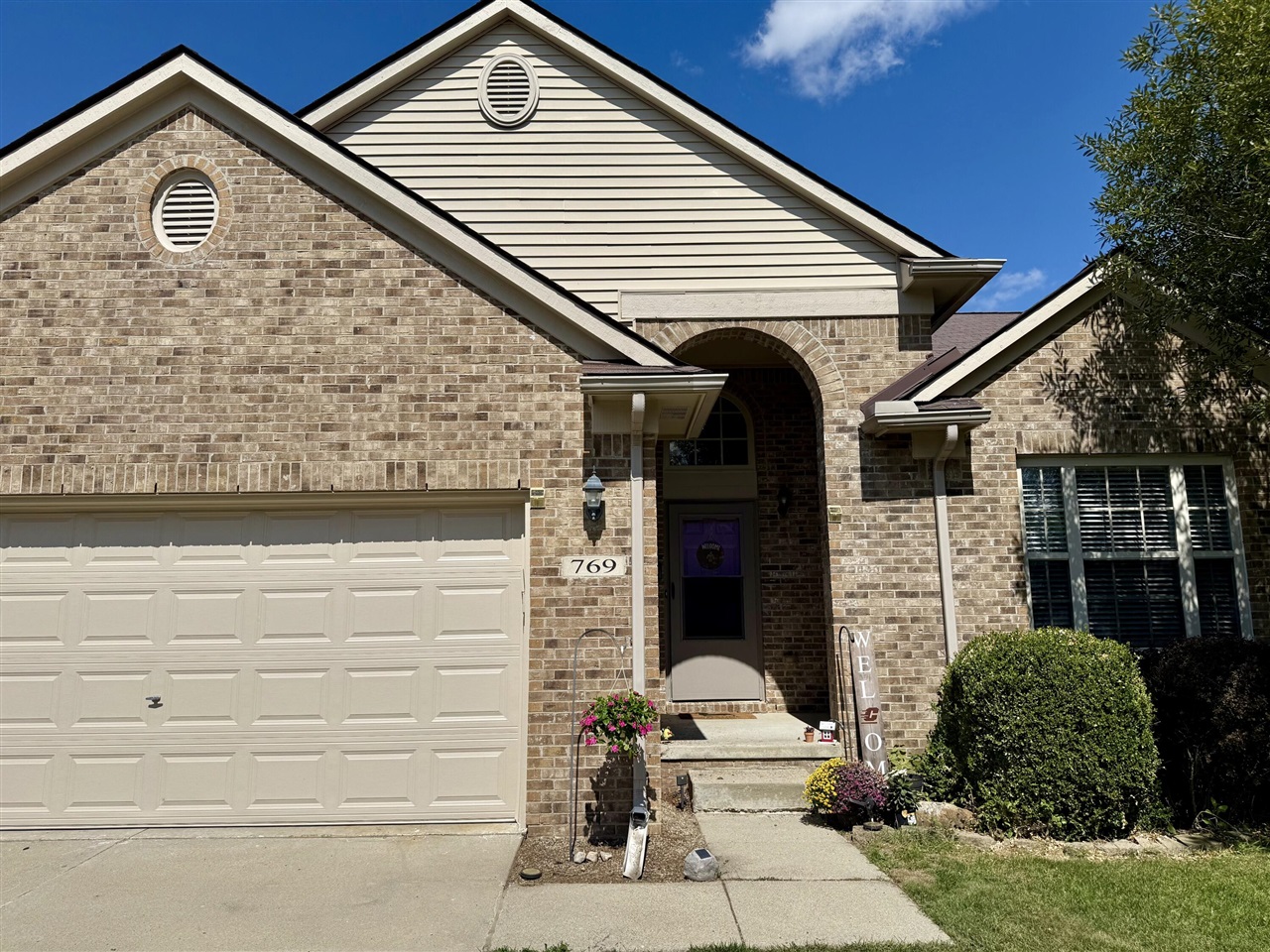 769 Falcon Drive