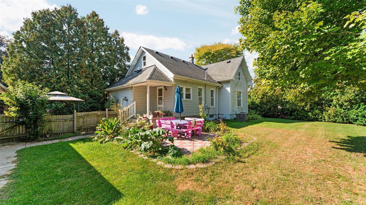 557 Saline Street