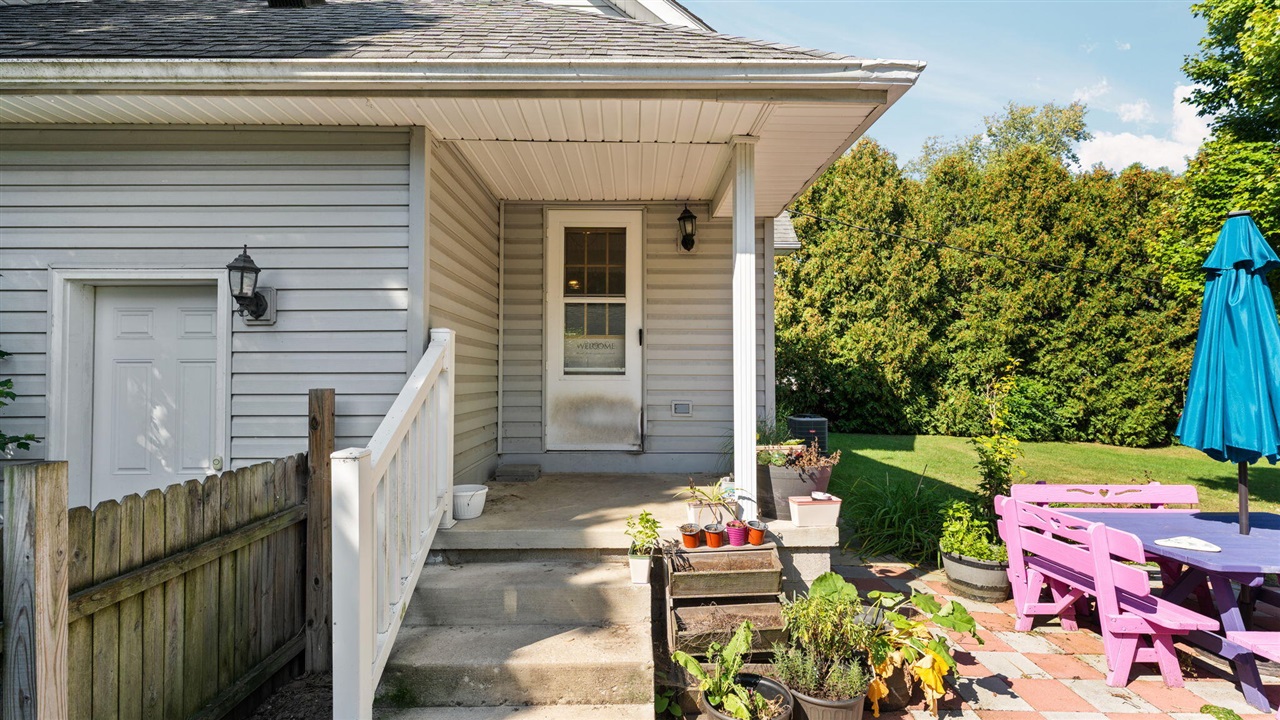 557 Saline Street