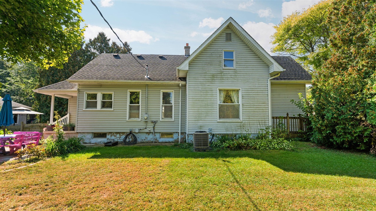 557 Saline Street