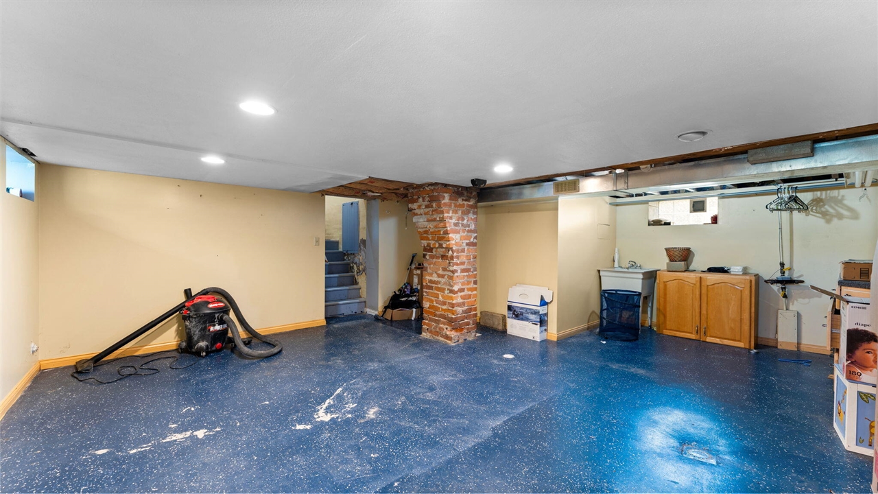 557 Saline Street