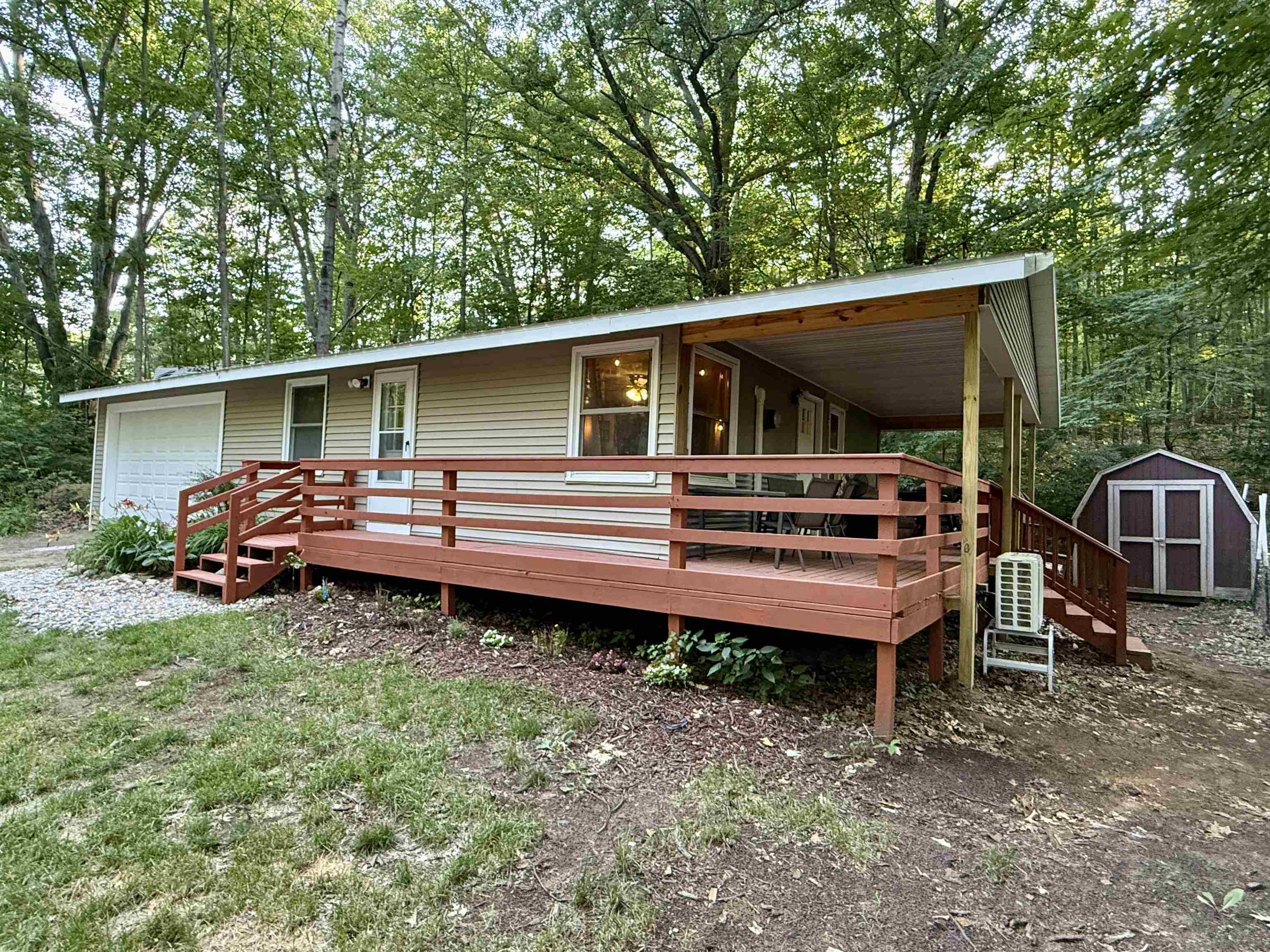 195 Forest Trail, LeRoy Unit: Lot: 81&82