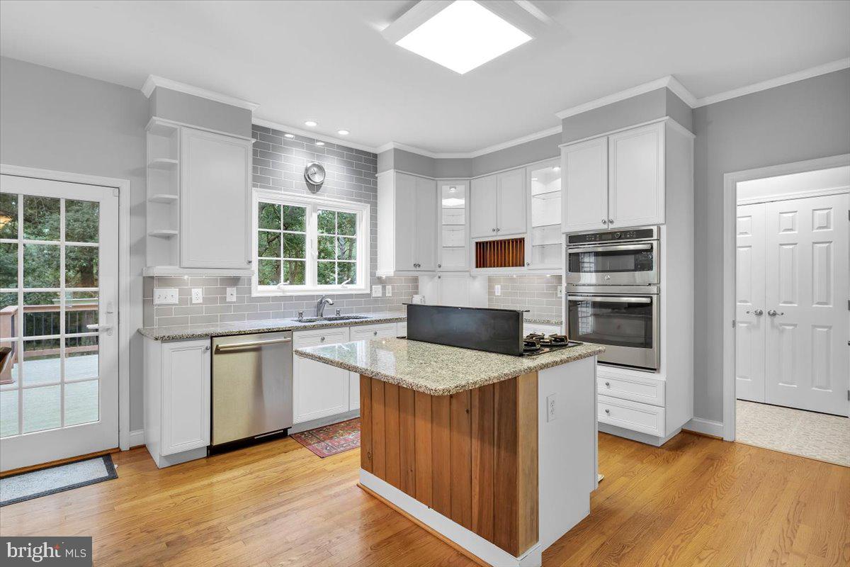 113 LIGHTHOUSE LN