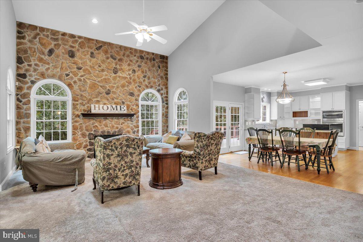 113 LIGHTHOUSE LN