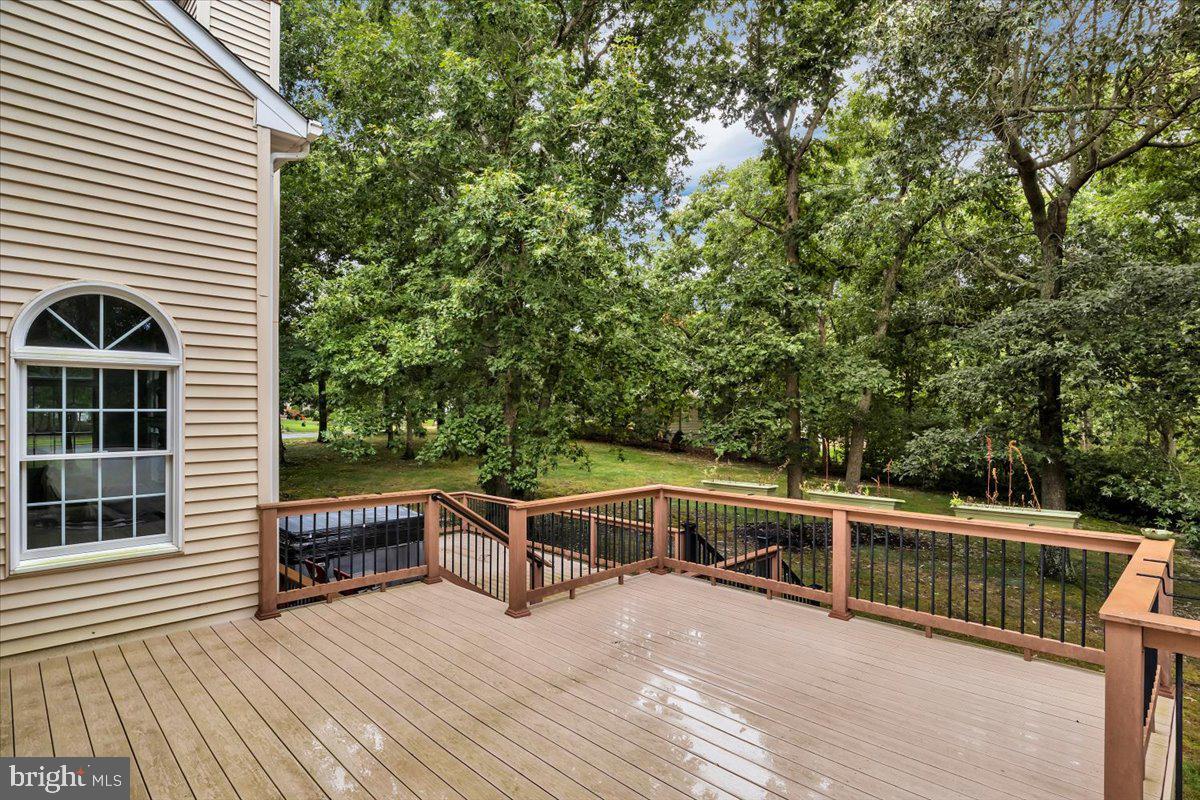 113 LIGHTHOUSE LN