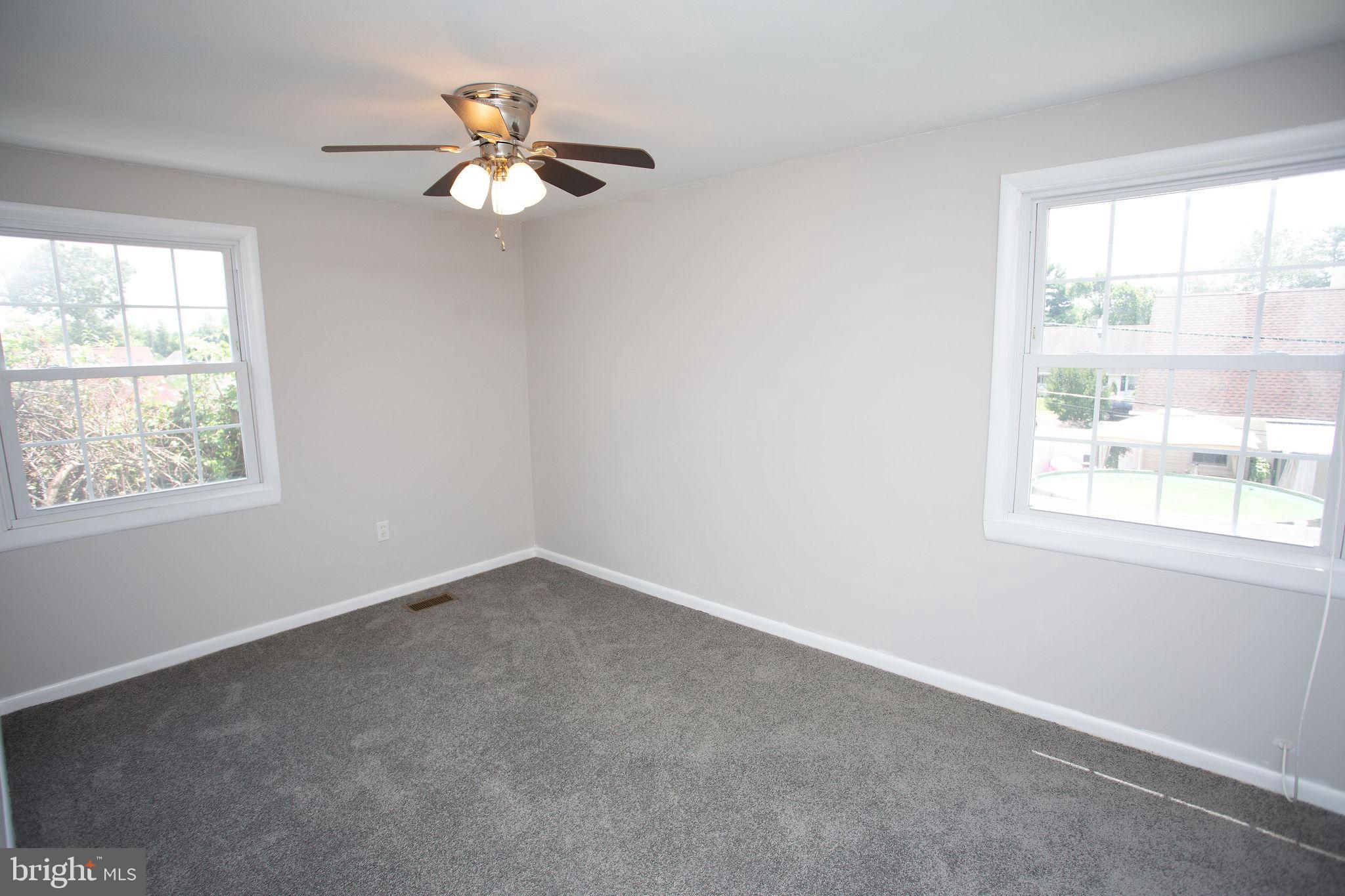 27 Bendix Ln
