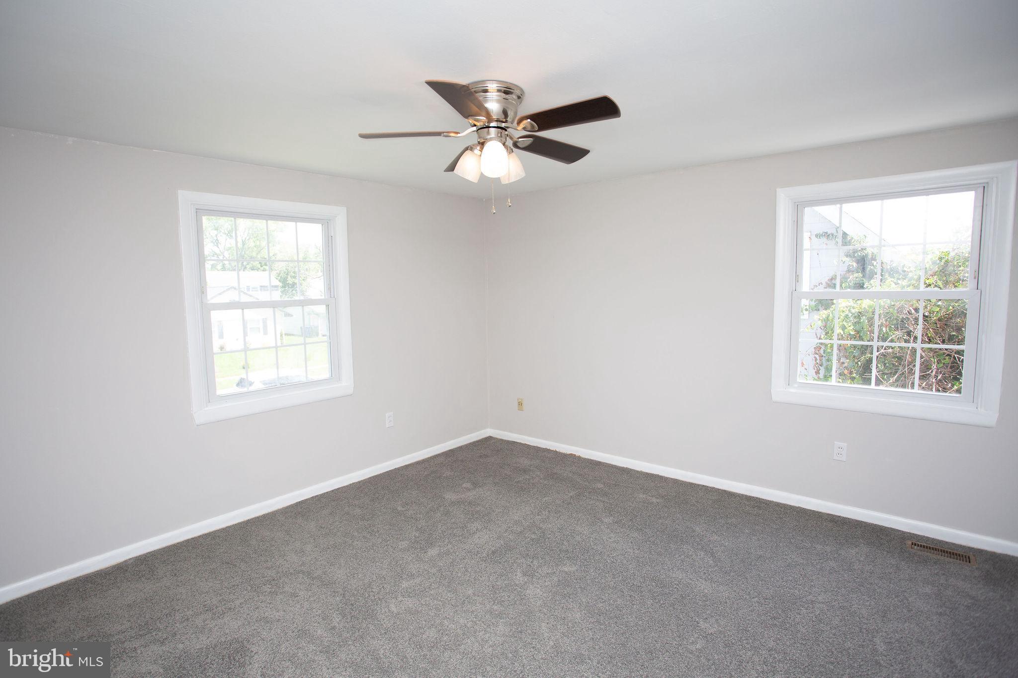 27 Bendix Ln