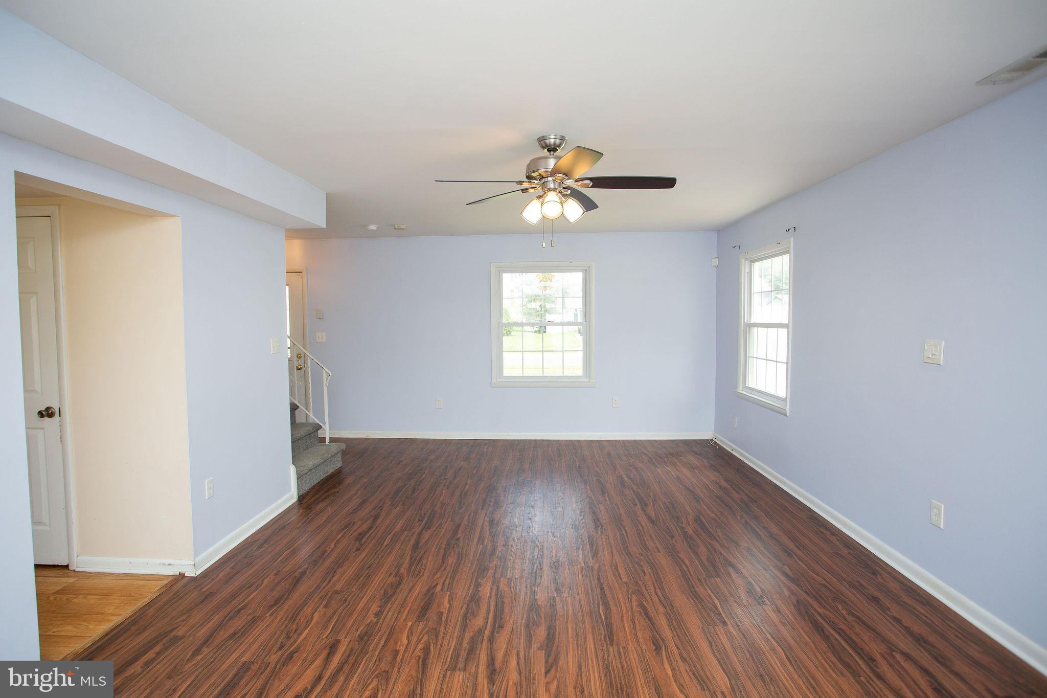 27 Bendix Ln