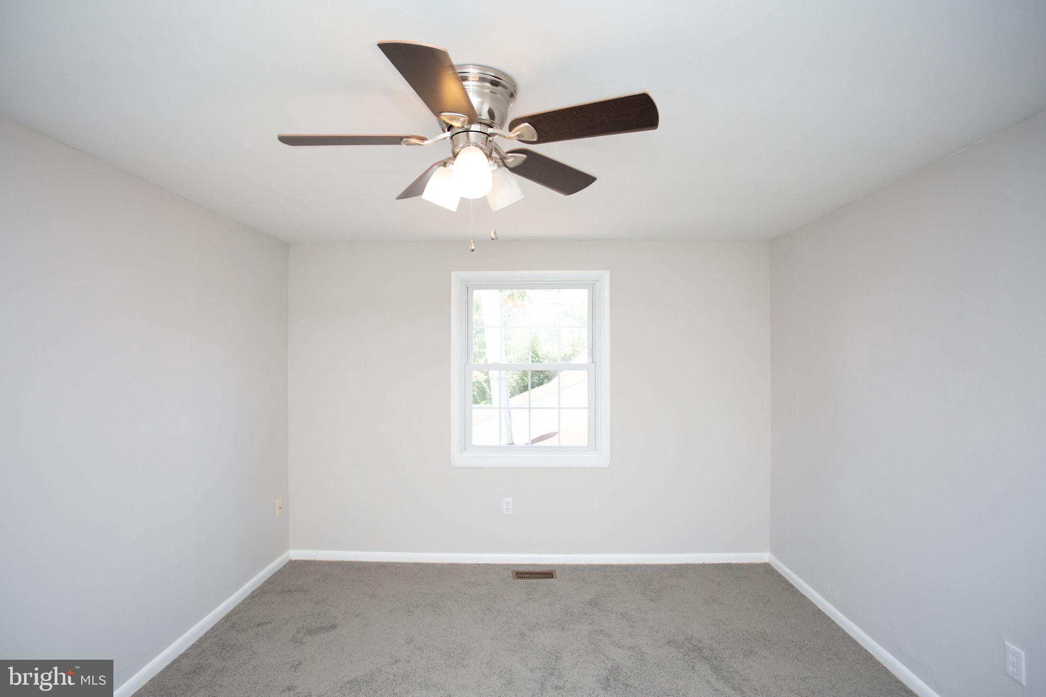27 Bendix Ln