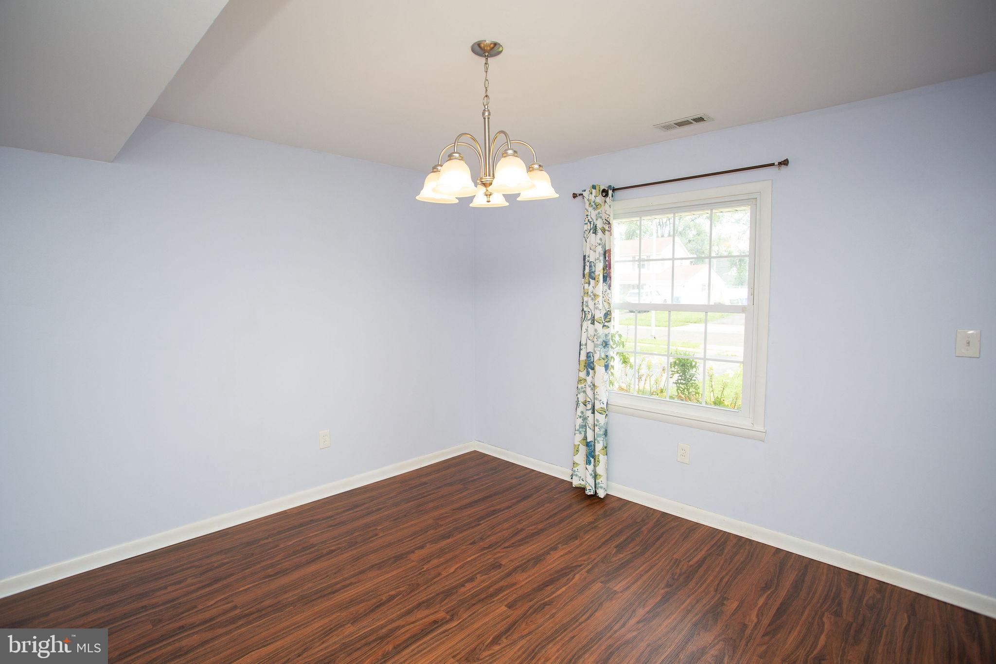 27 Bendix Ln