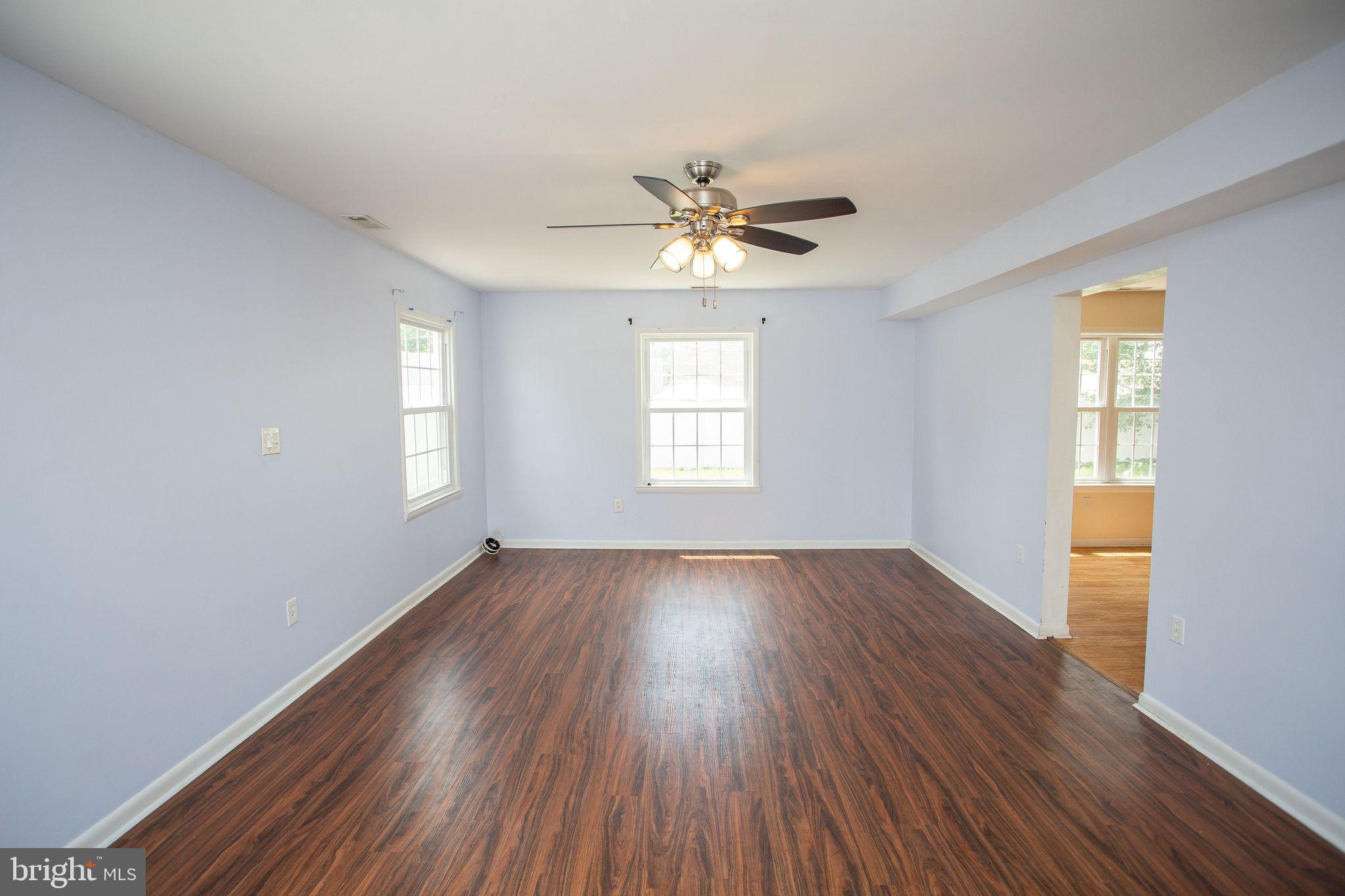 27 Bendix Ln