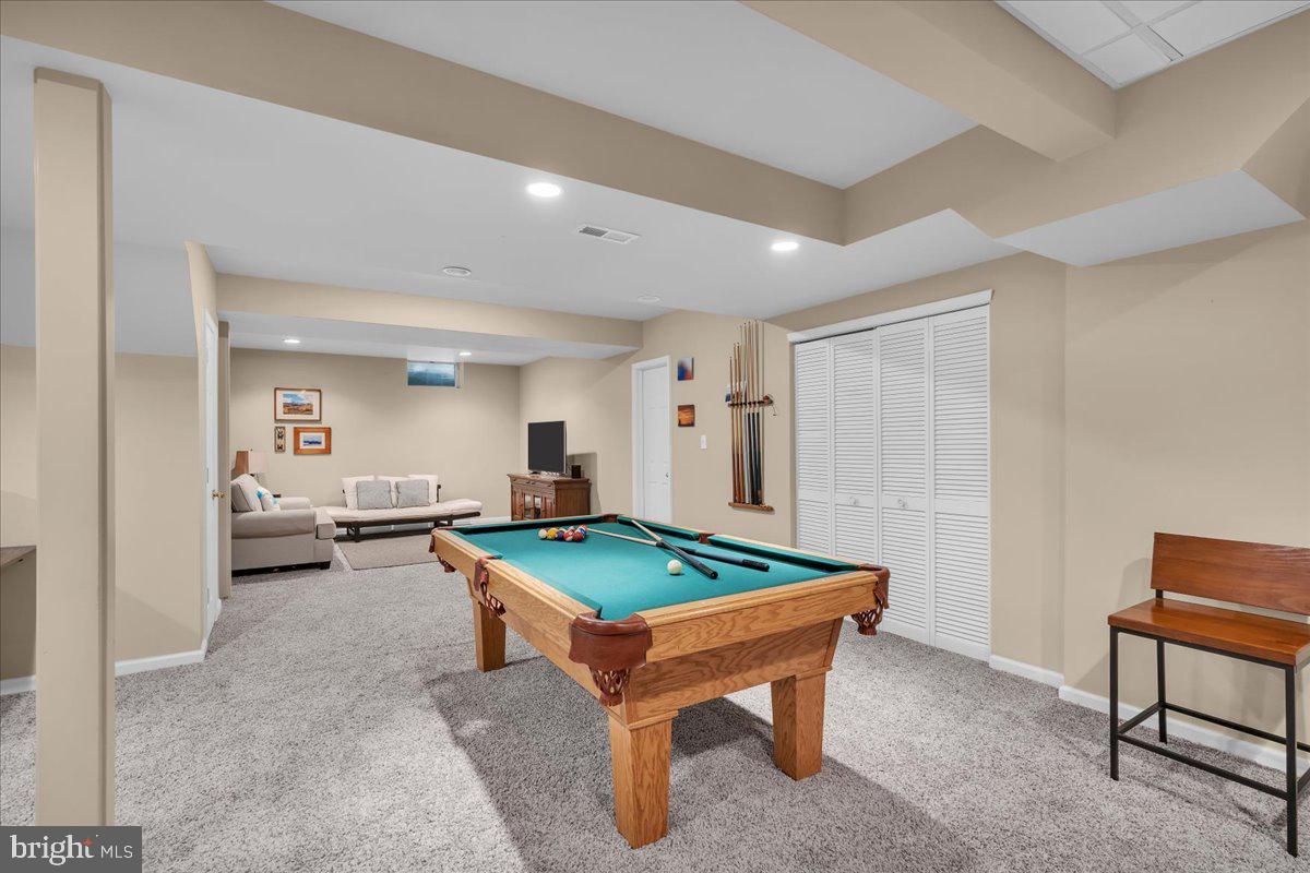 1 SWEET GUM CT