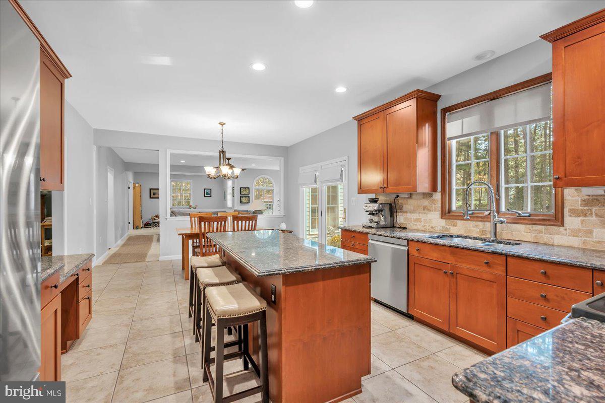 1 SWEET GUM CT