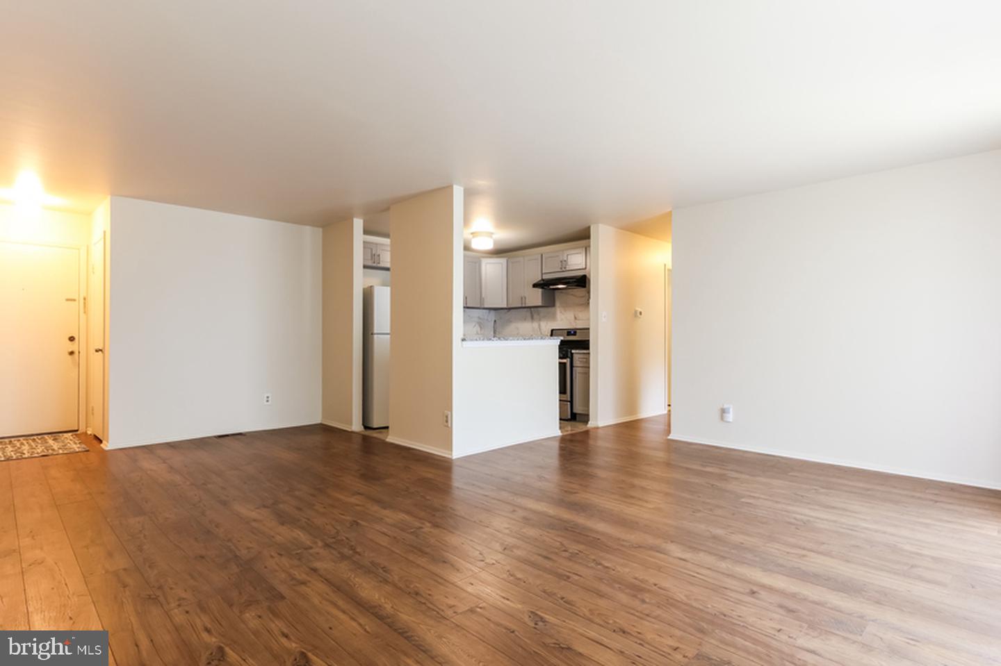 1107 WOODHOLLOW DR