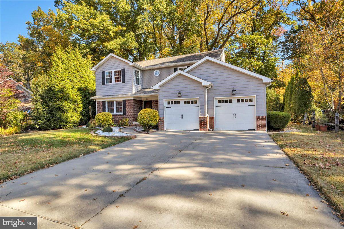 827 Longwood Dr