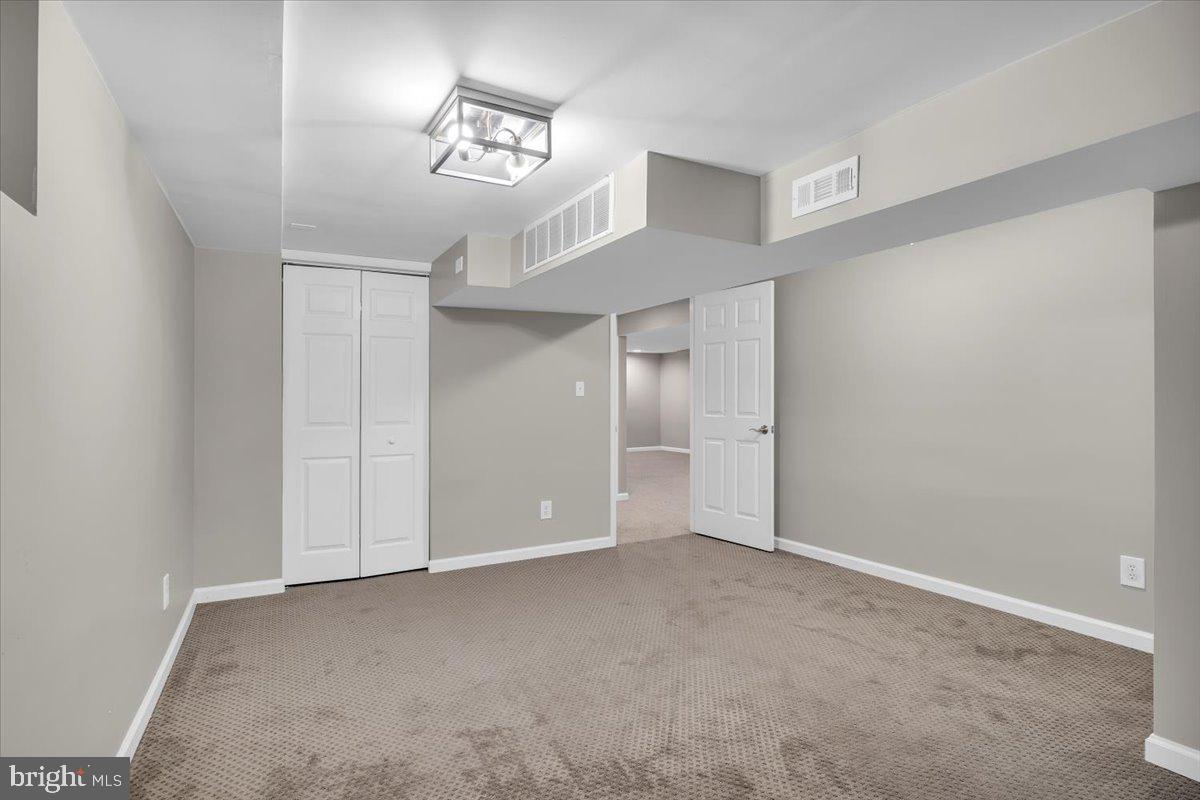 827 Longwood Dr