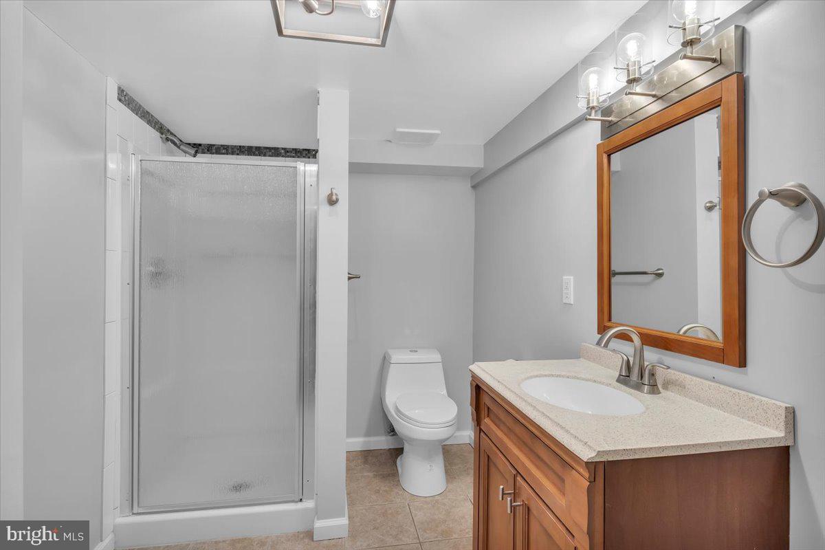 827 Longwood Dr
