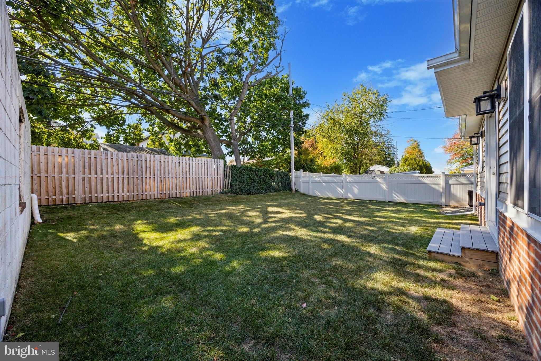 1372 Harrington Rd