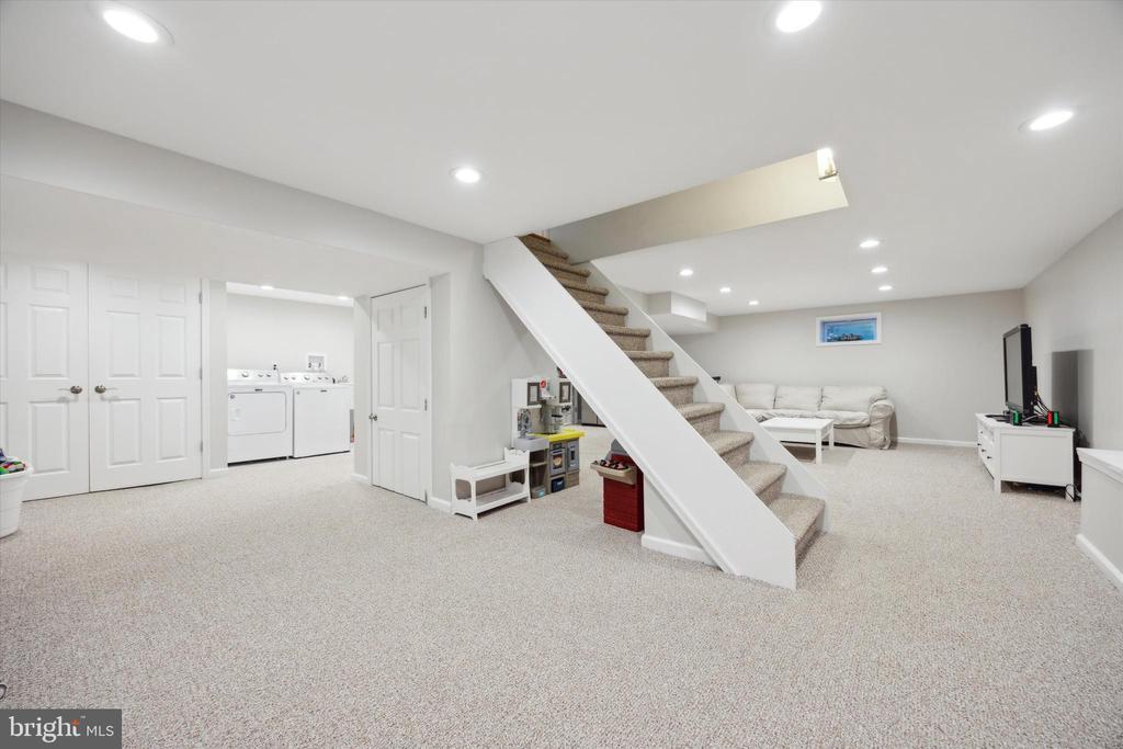 1372 Harrington Rd