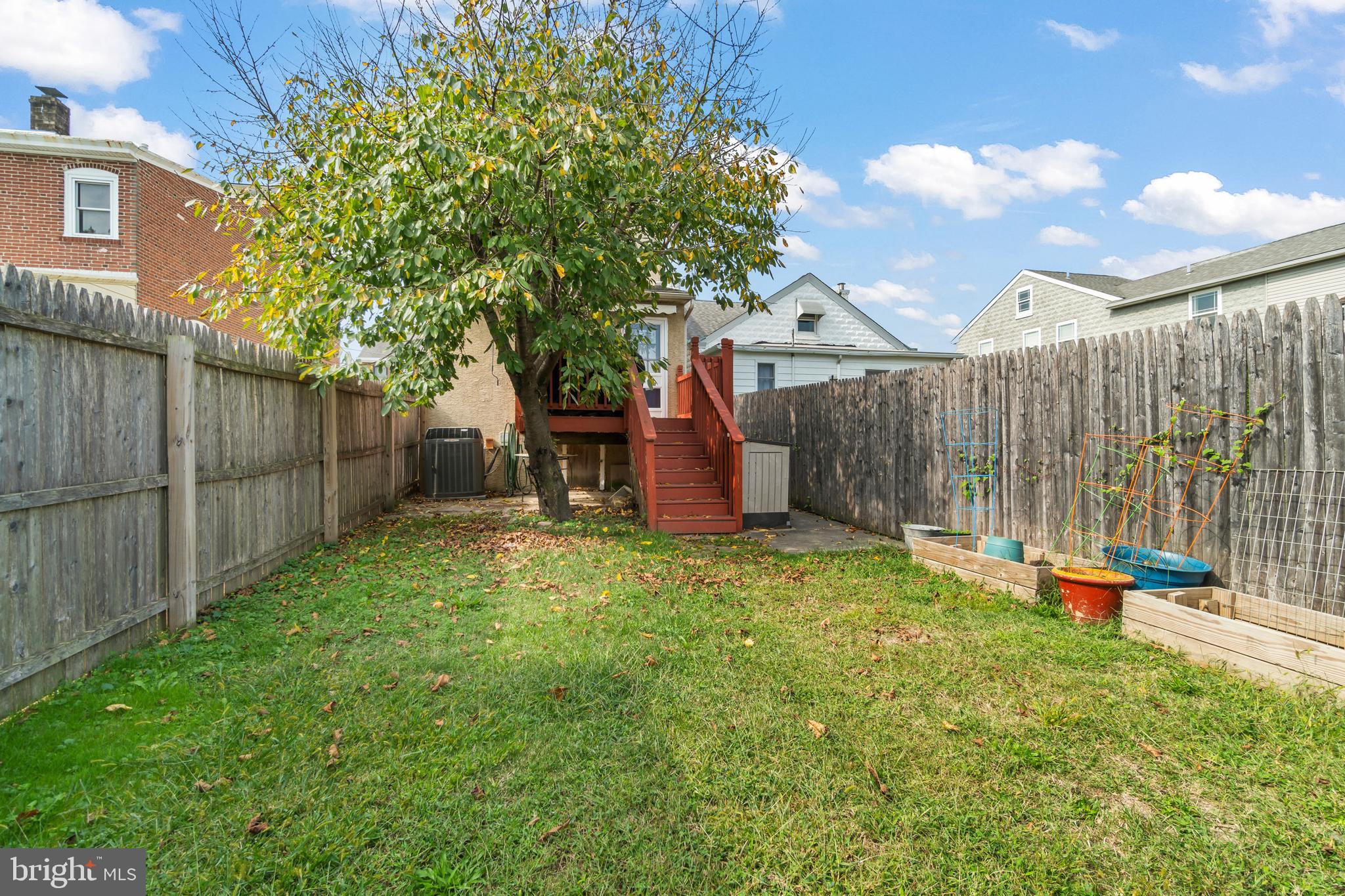 727 TOSE STREET