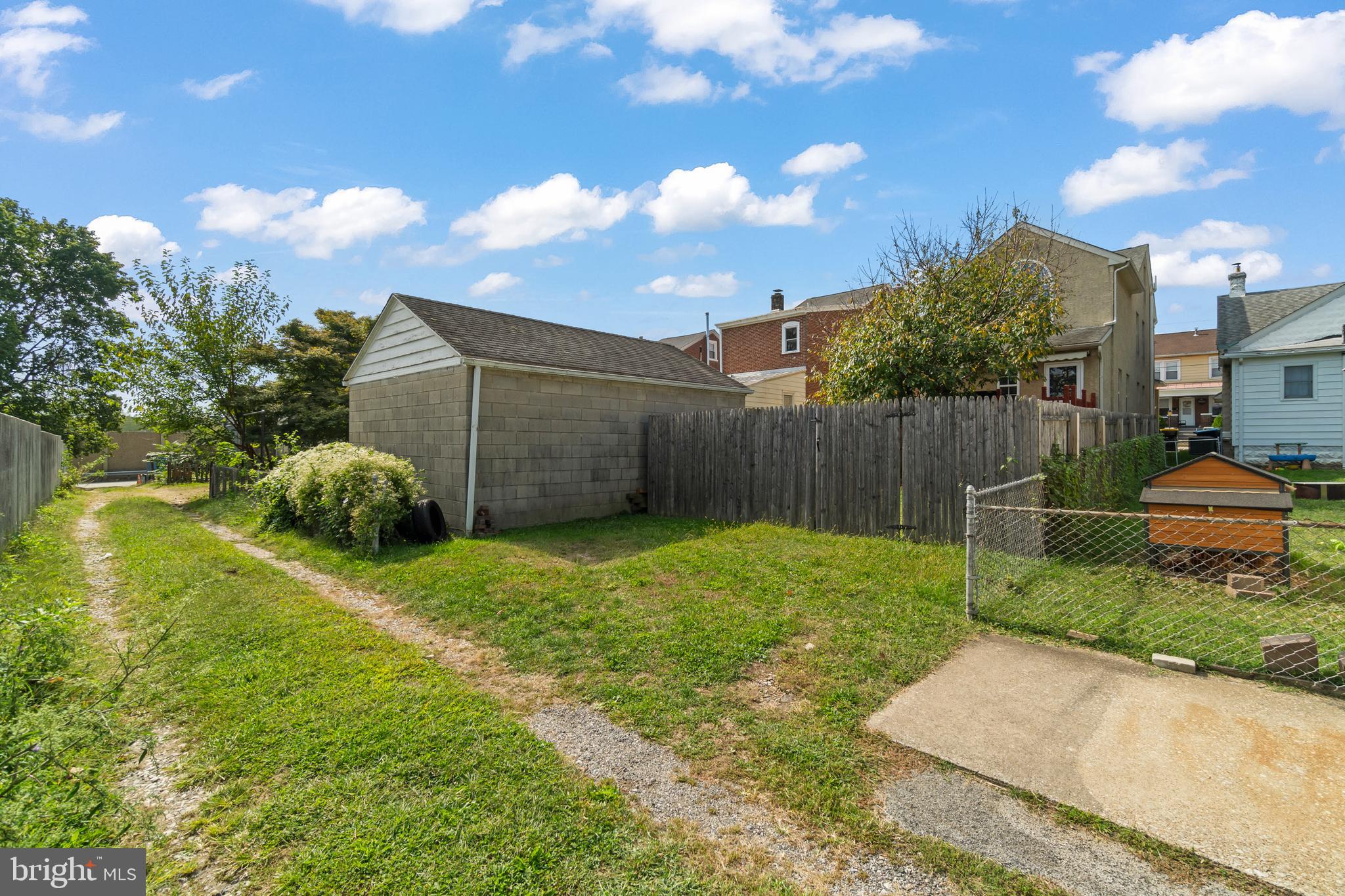 727 TOSE STREET