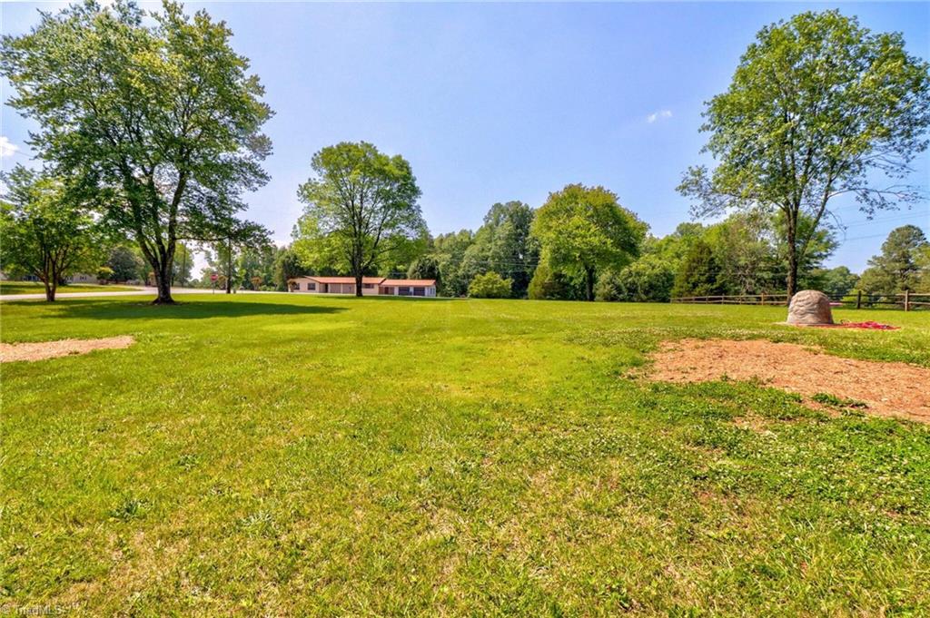 1270 Country Hill Drive