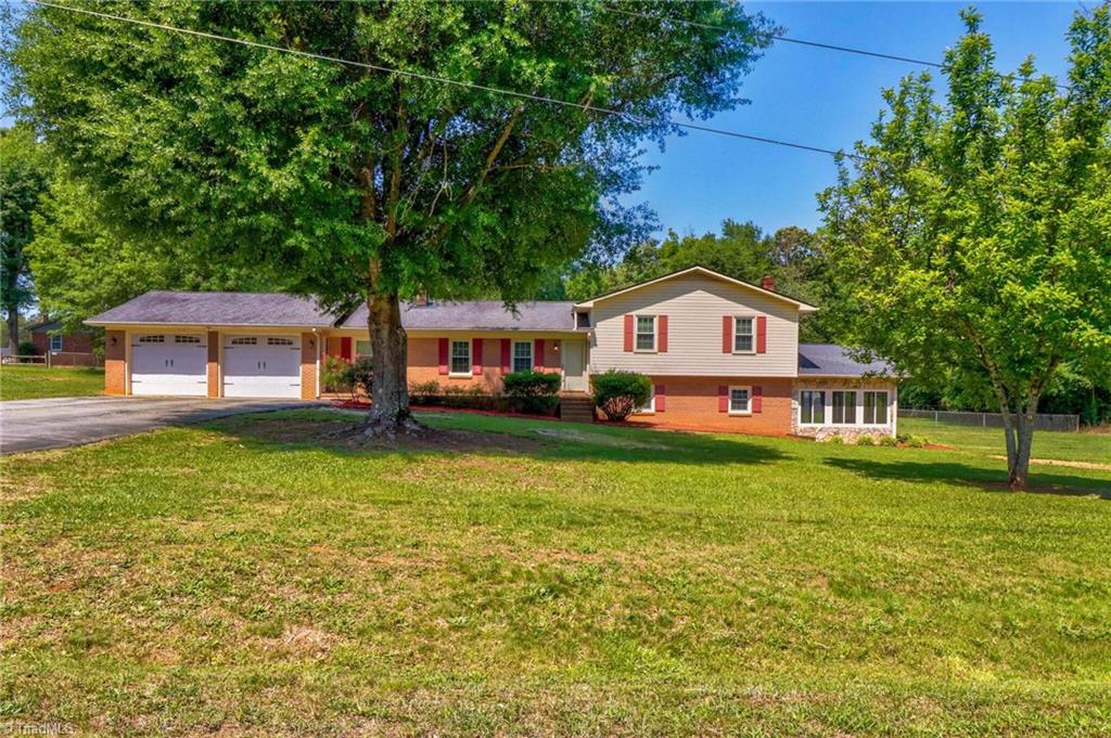 1270 Country Hill Drive