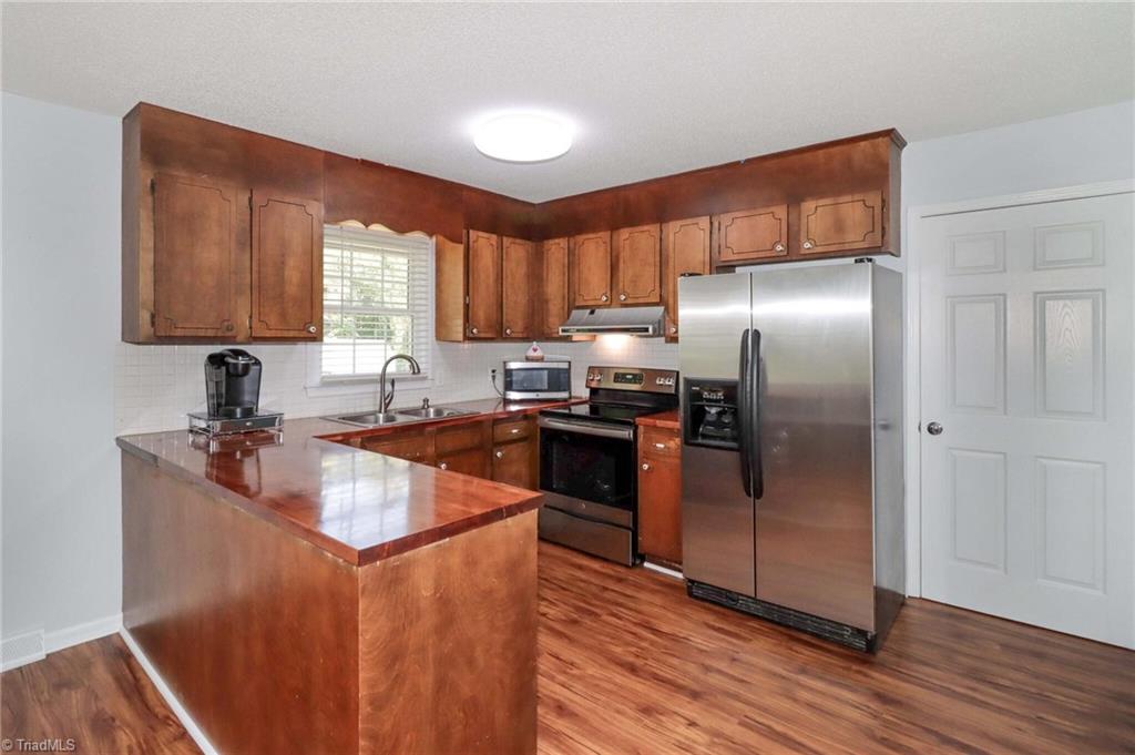 1270 Country Hill Drive