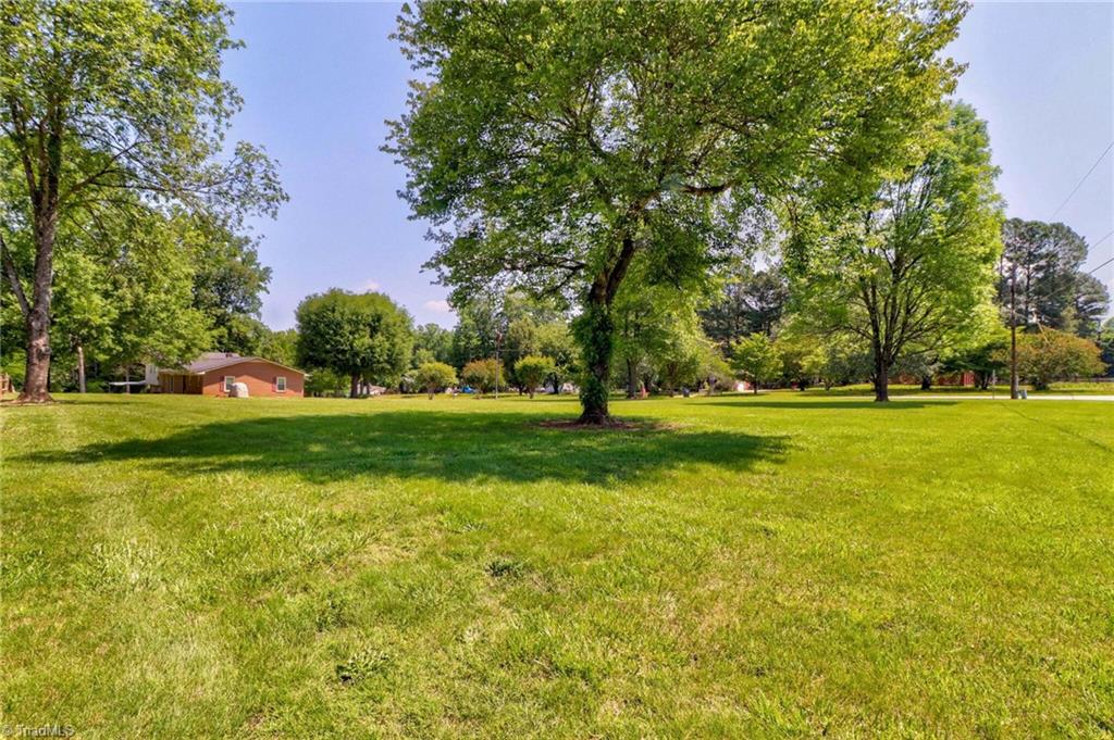 1270 Country Hill Drive