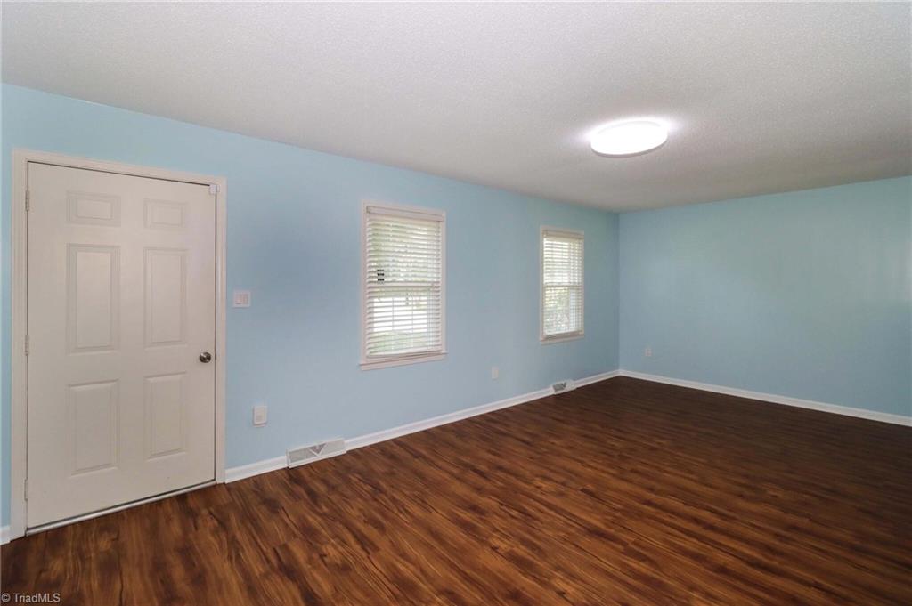 1270 Country Hill Drive