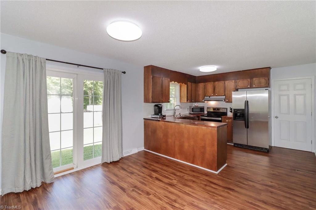 1270 Country Hill Drive