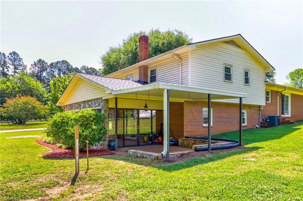 1270 Country Hill Drive