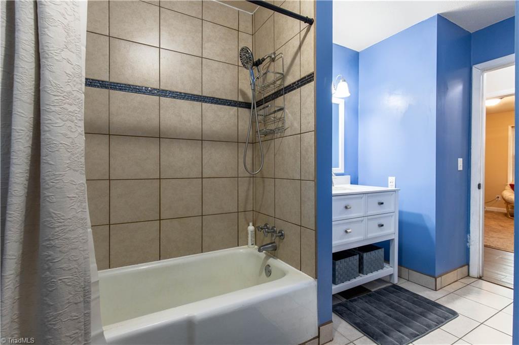 787 Nottingham Drive