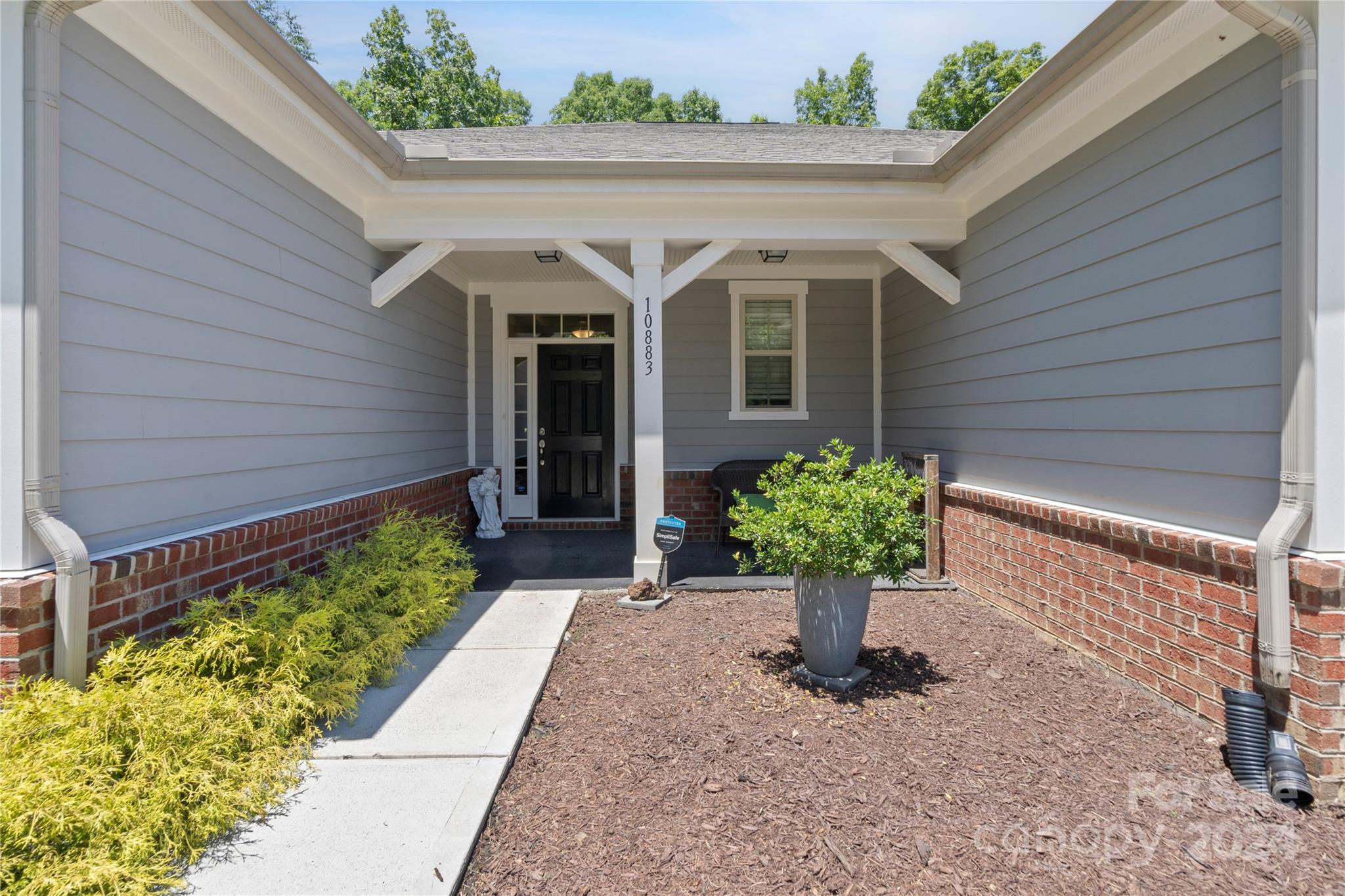 10883 Sparkle Creek Drive