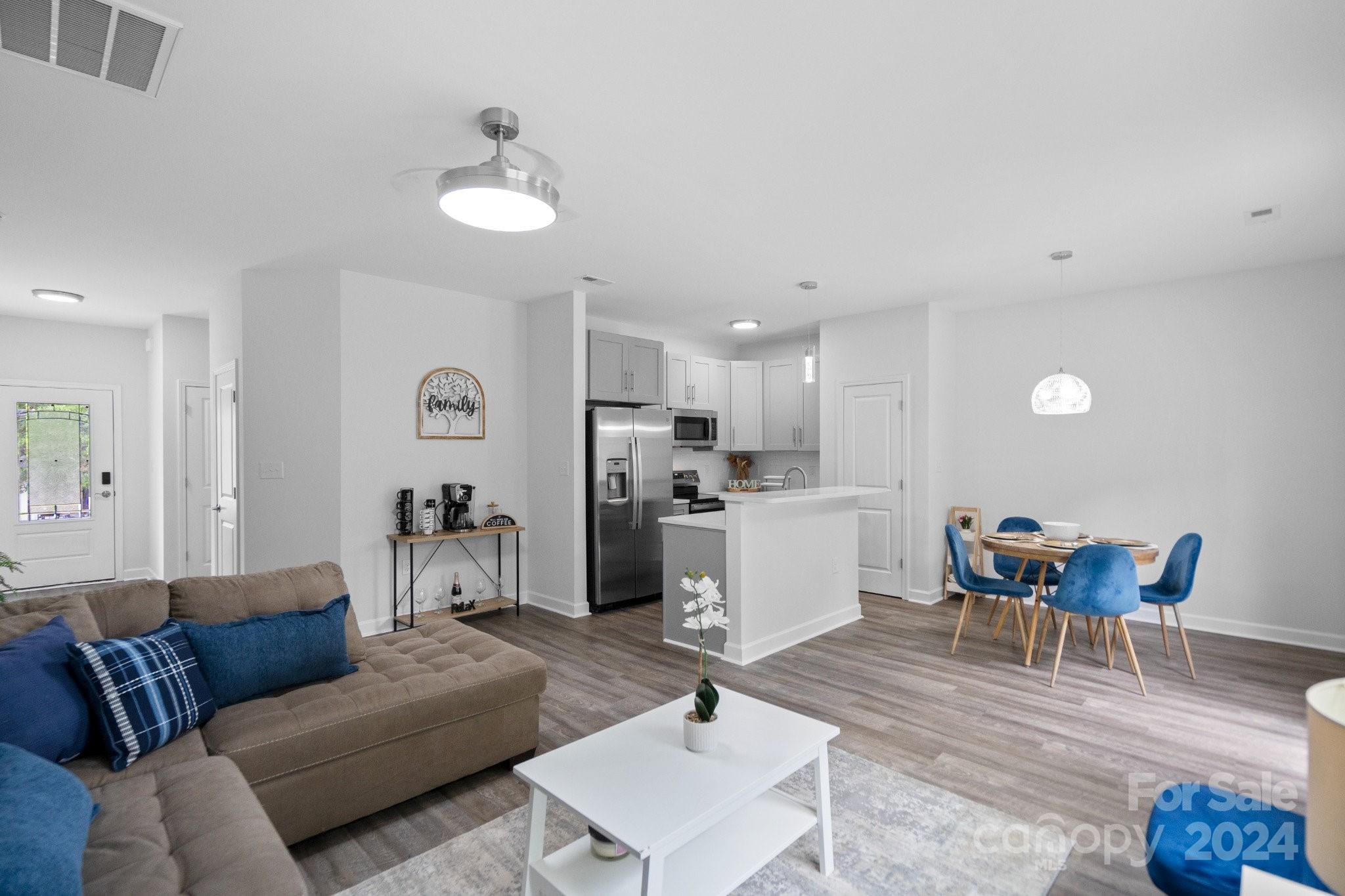 236 Glenn Street NW