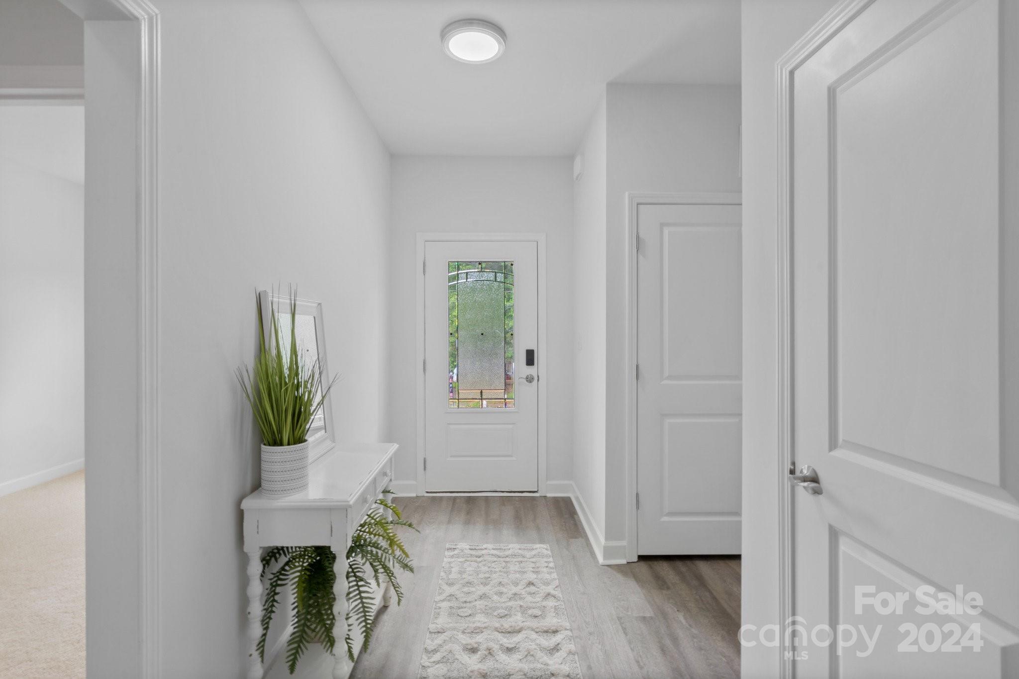 236 Glenn Street NW