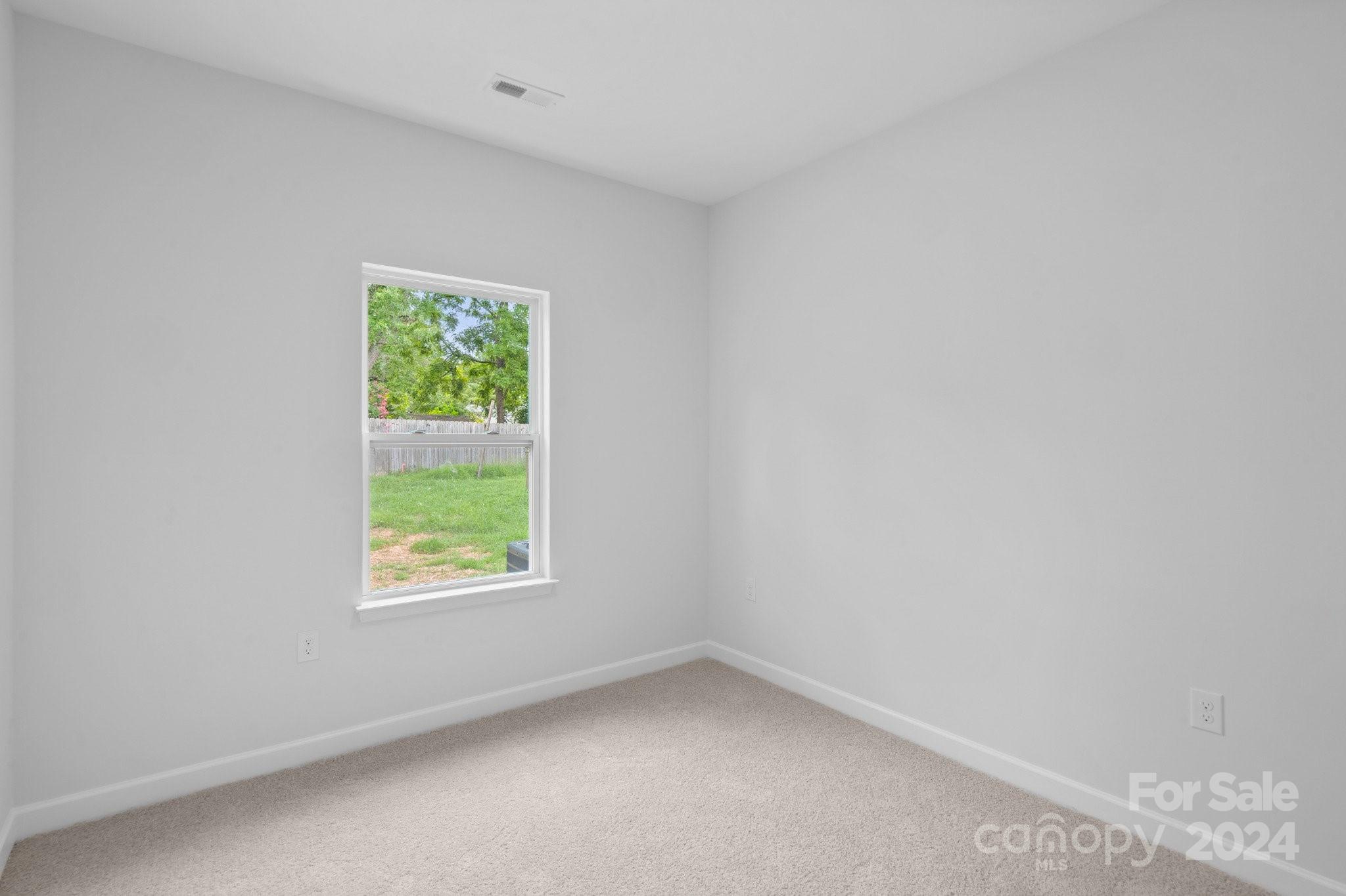 236 Glenn Street NW