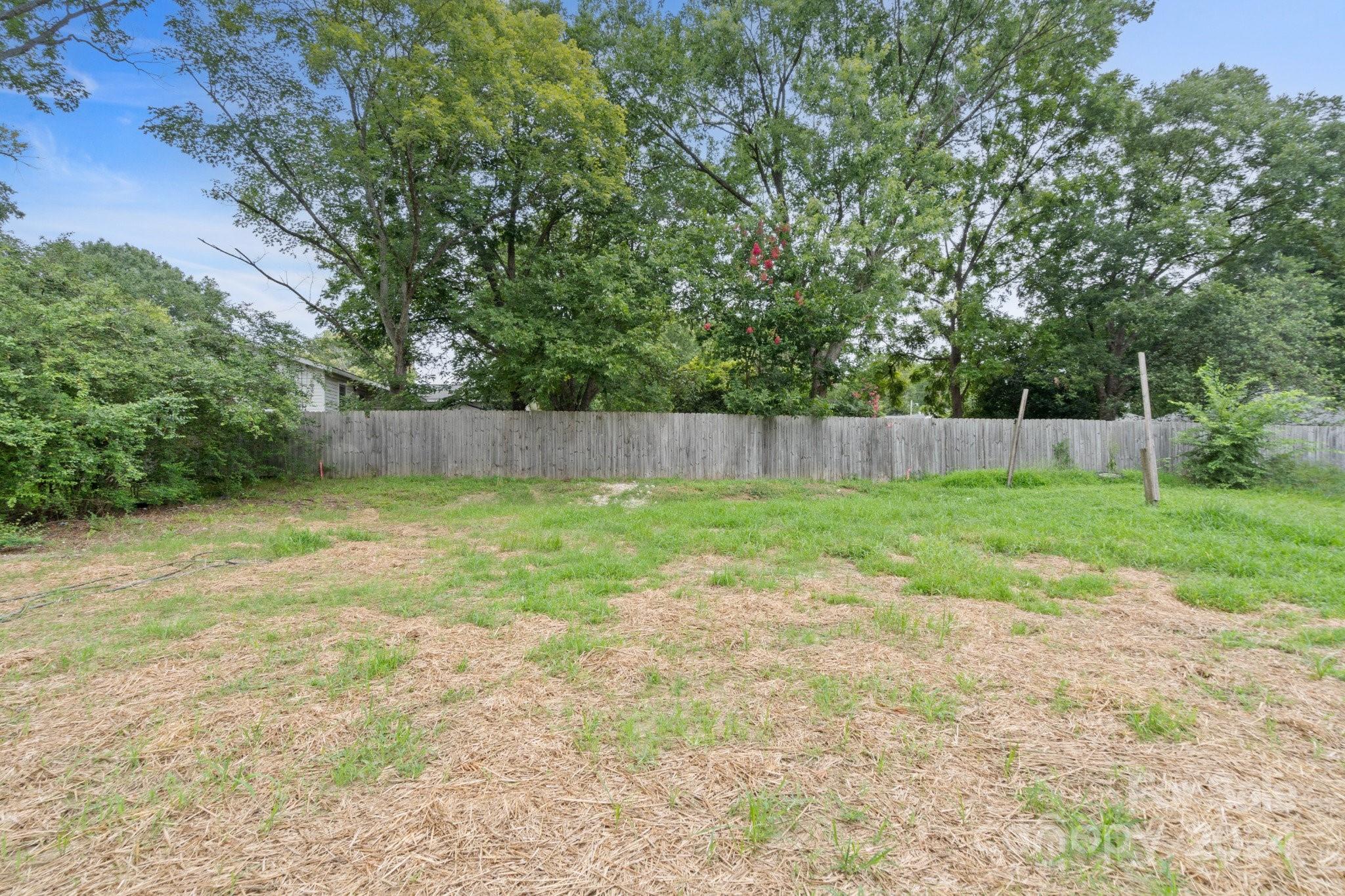 236 Glenn Street NW