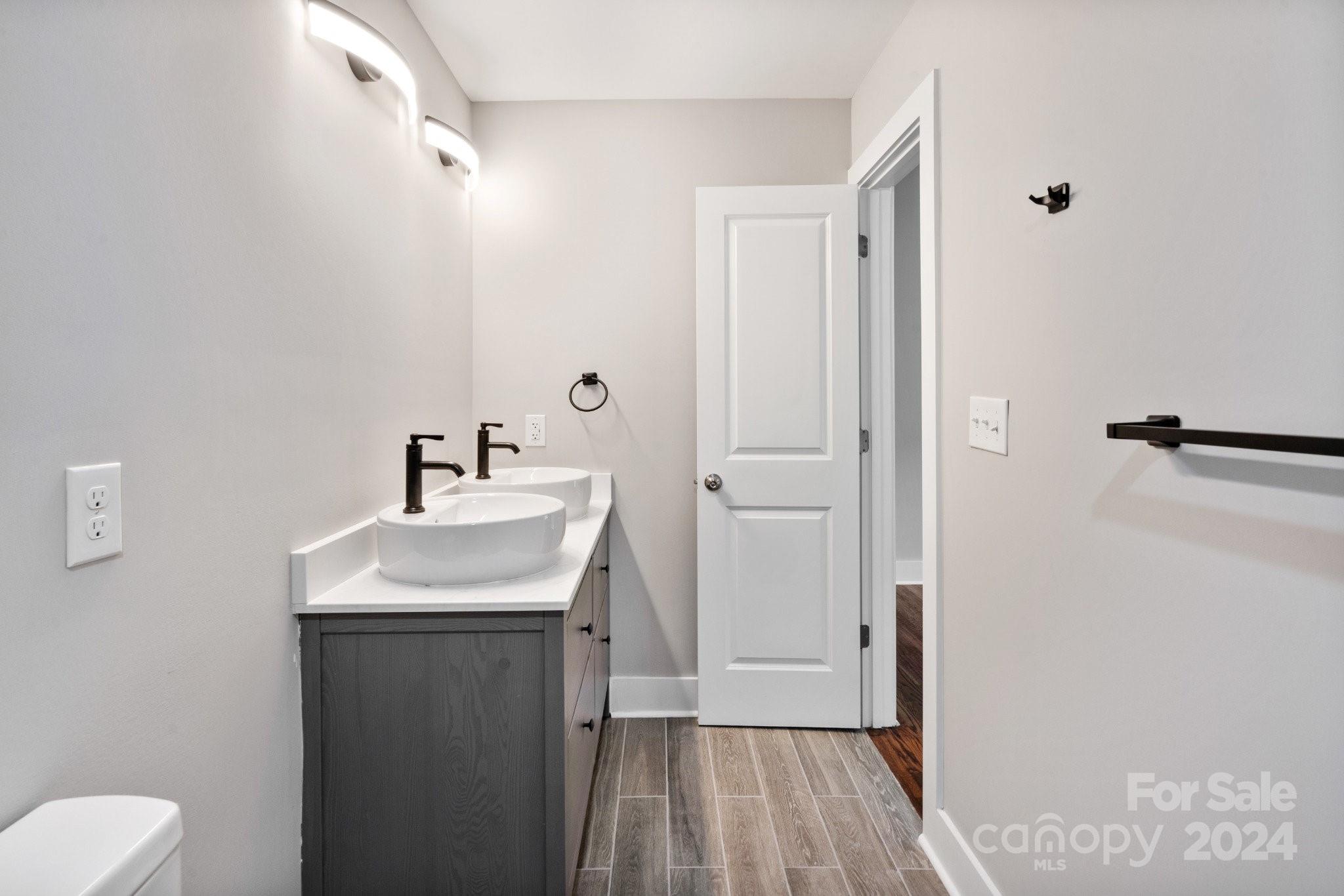 275 Cabarrus Avenue W