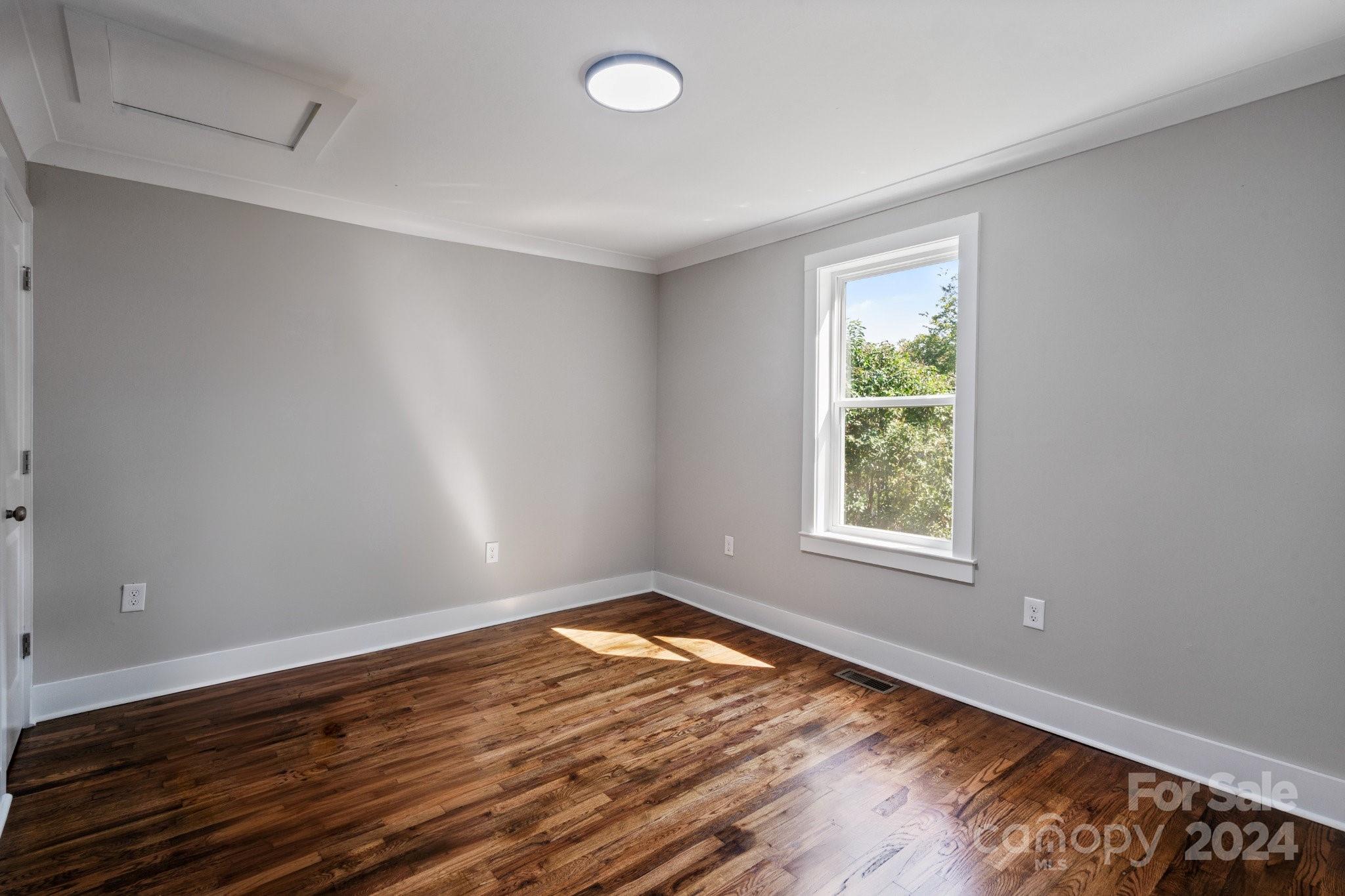 275 Cabarrus Avenue W