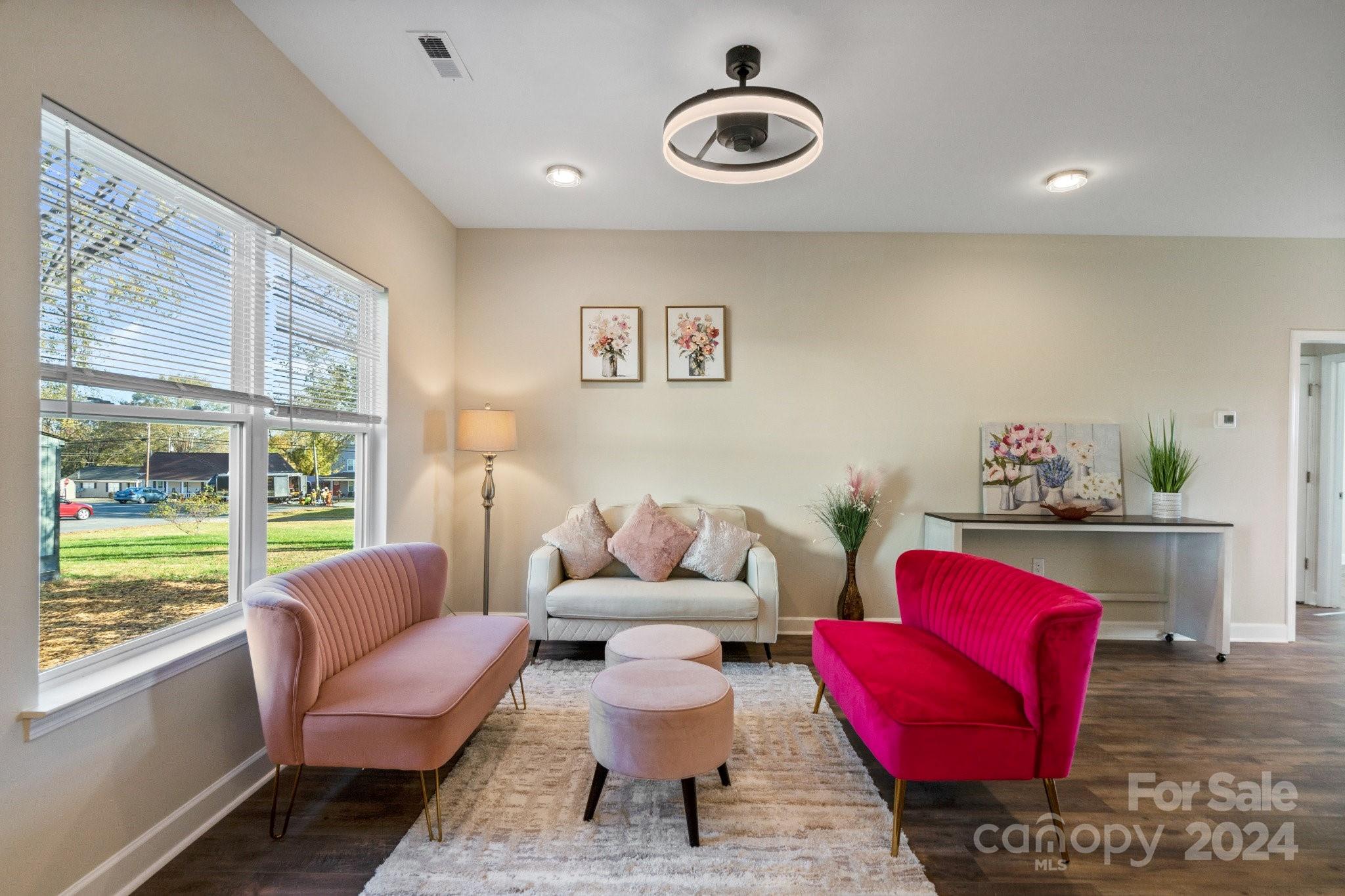 540 Flora Avenue NW