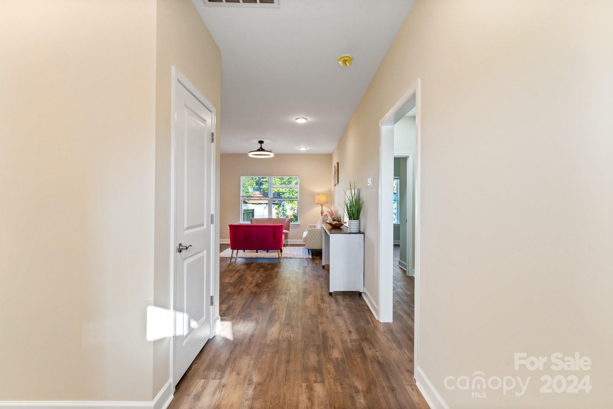 540 Flora Avenue NW