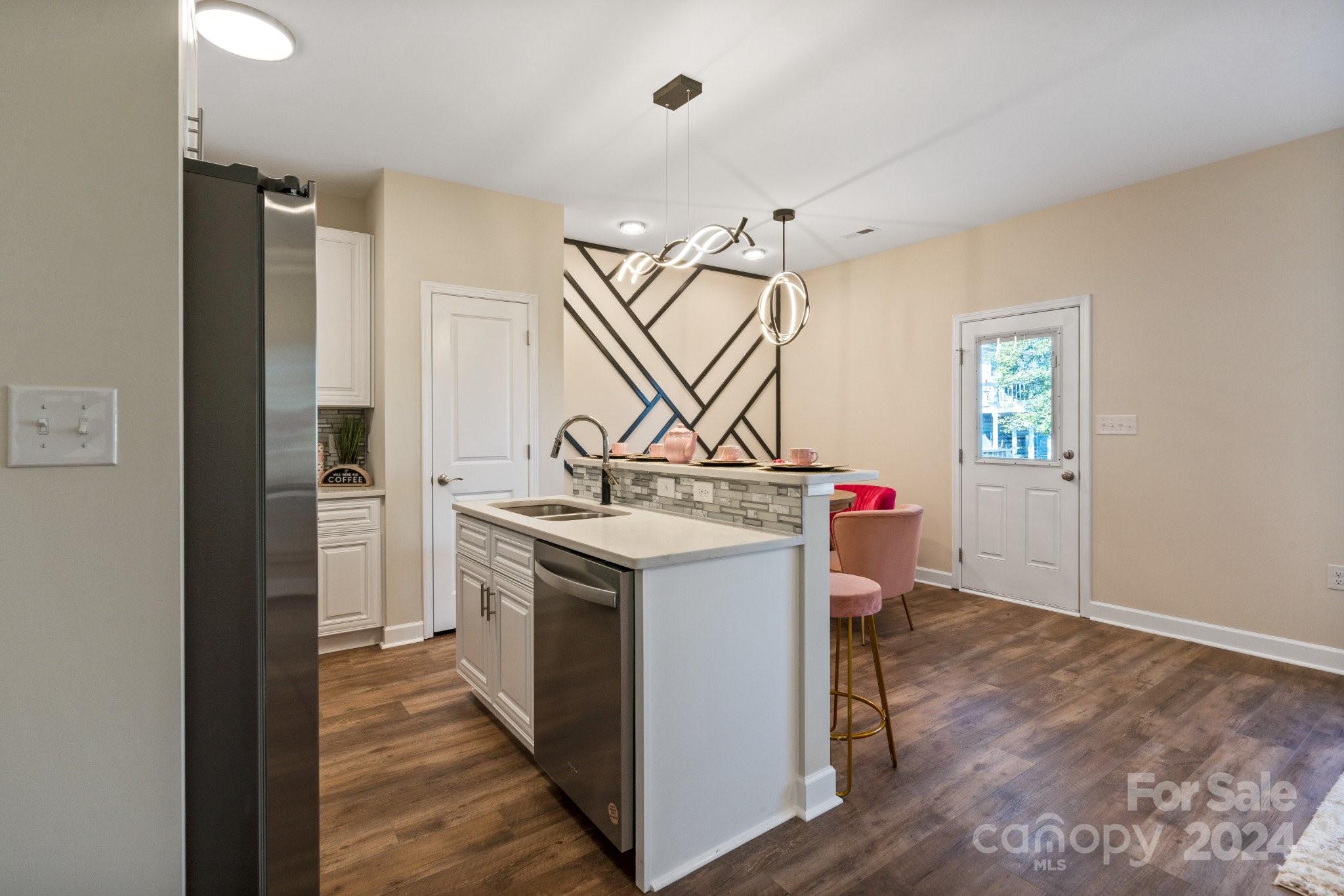 540 Flora Avenue NW