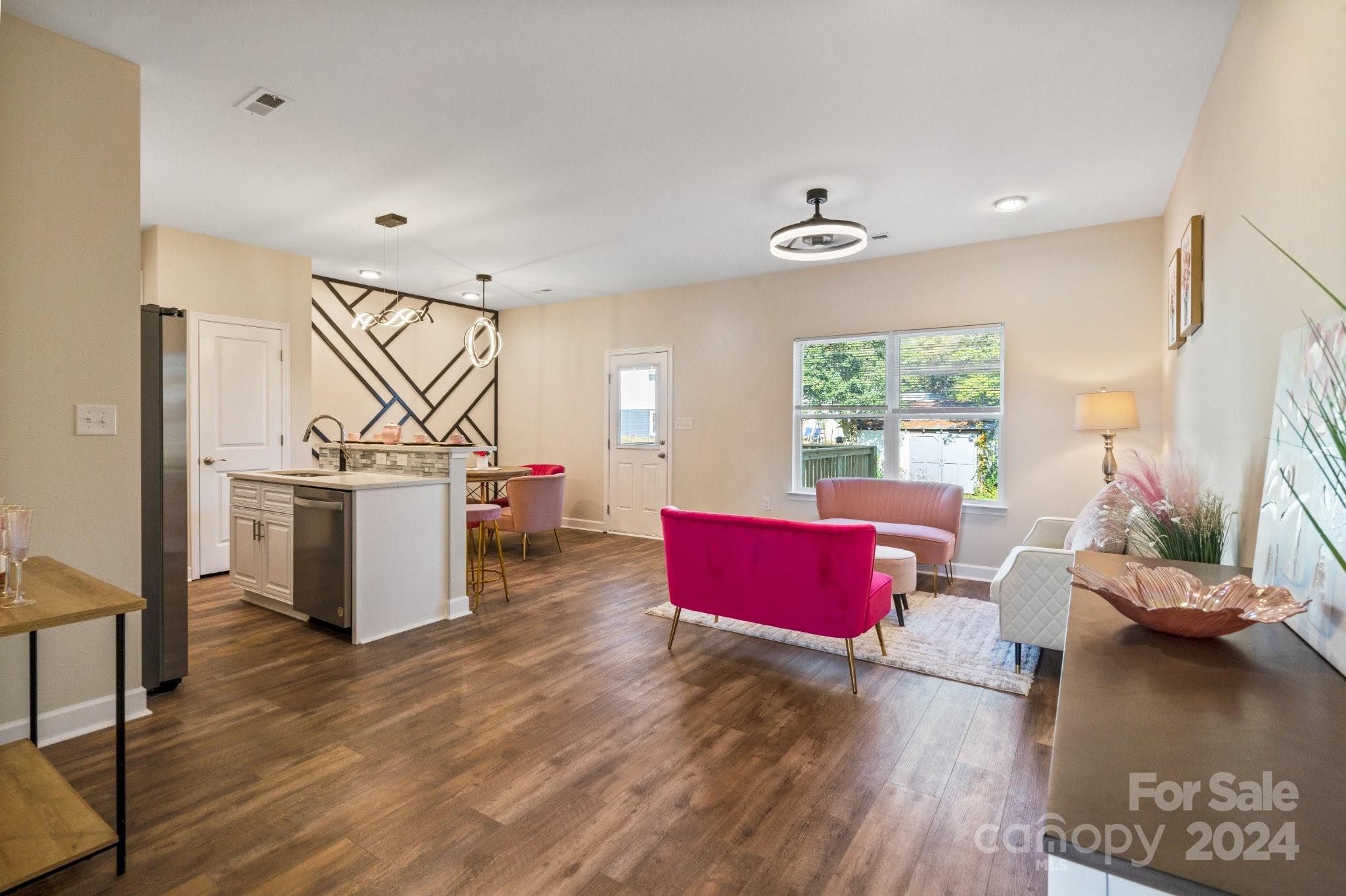 540 Flora Avenue NW
